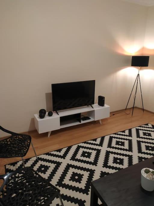 Engin home