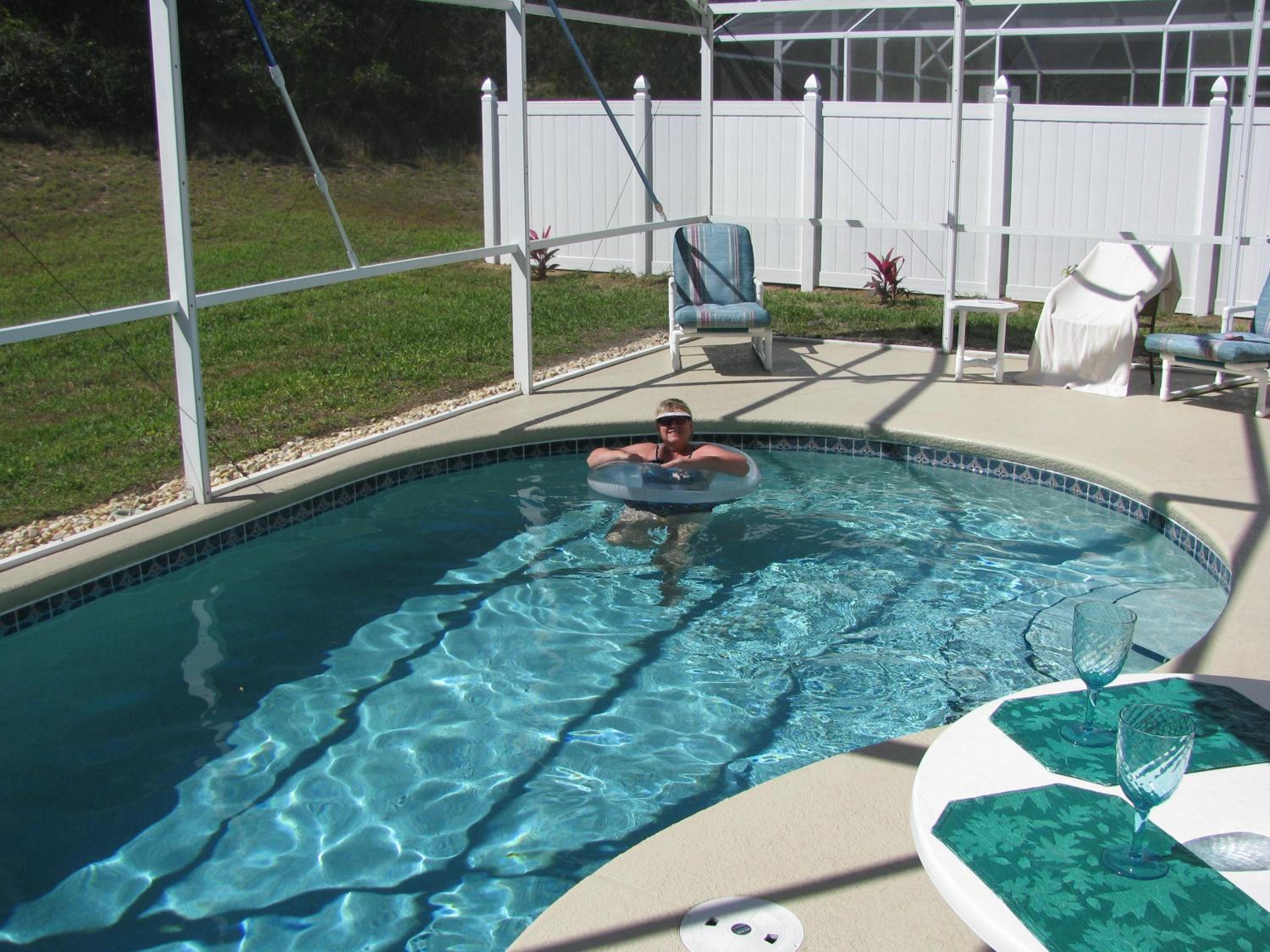 Close To DISNEY and UNIVERSAL - Private Vacation Home - Private Pool - Free BBQ - FAMILY FUN !!!