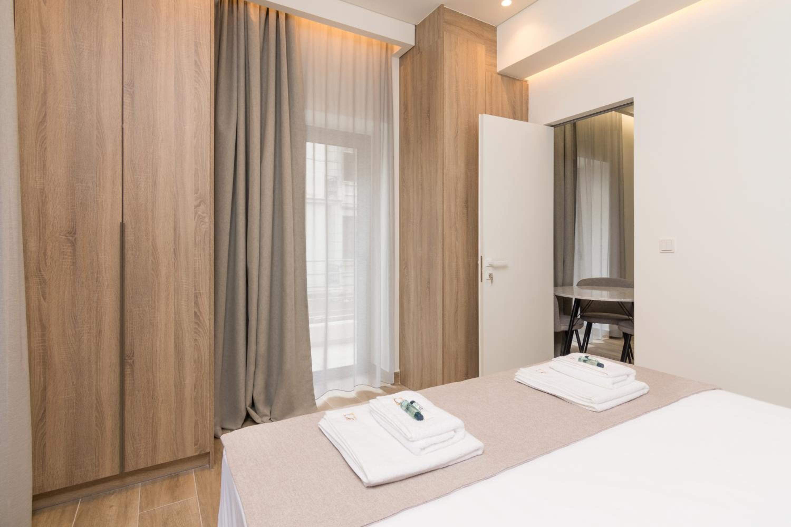 Socrates Fully Equipped Apartments with Unique Design