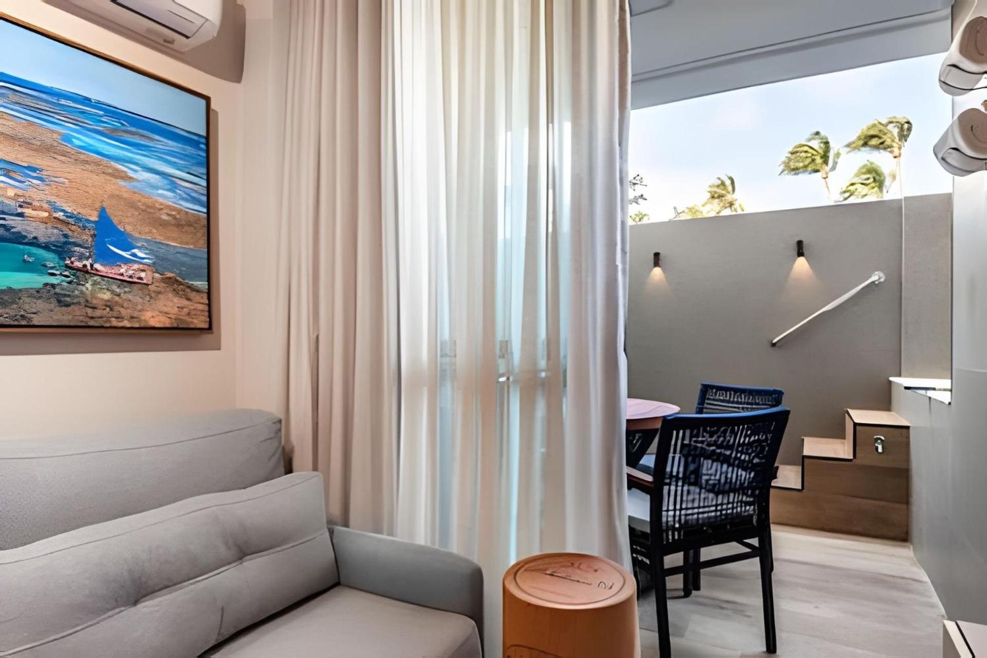 Beachfront flat at Porto de Galinhas beach, close to the natural pools.