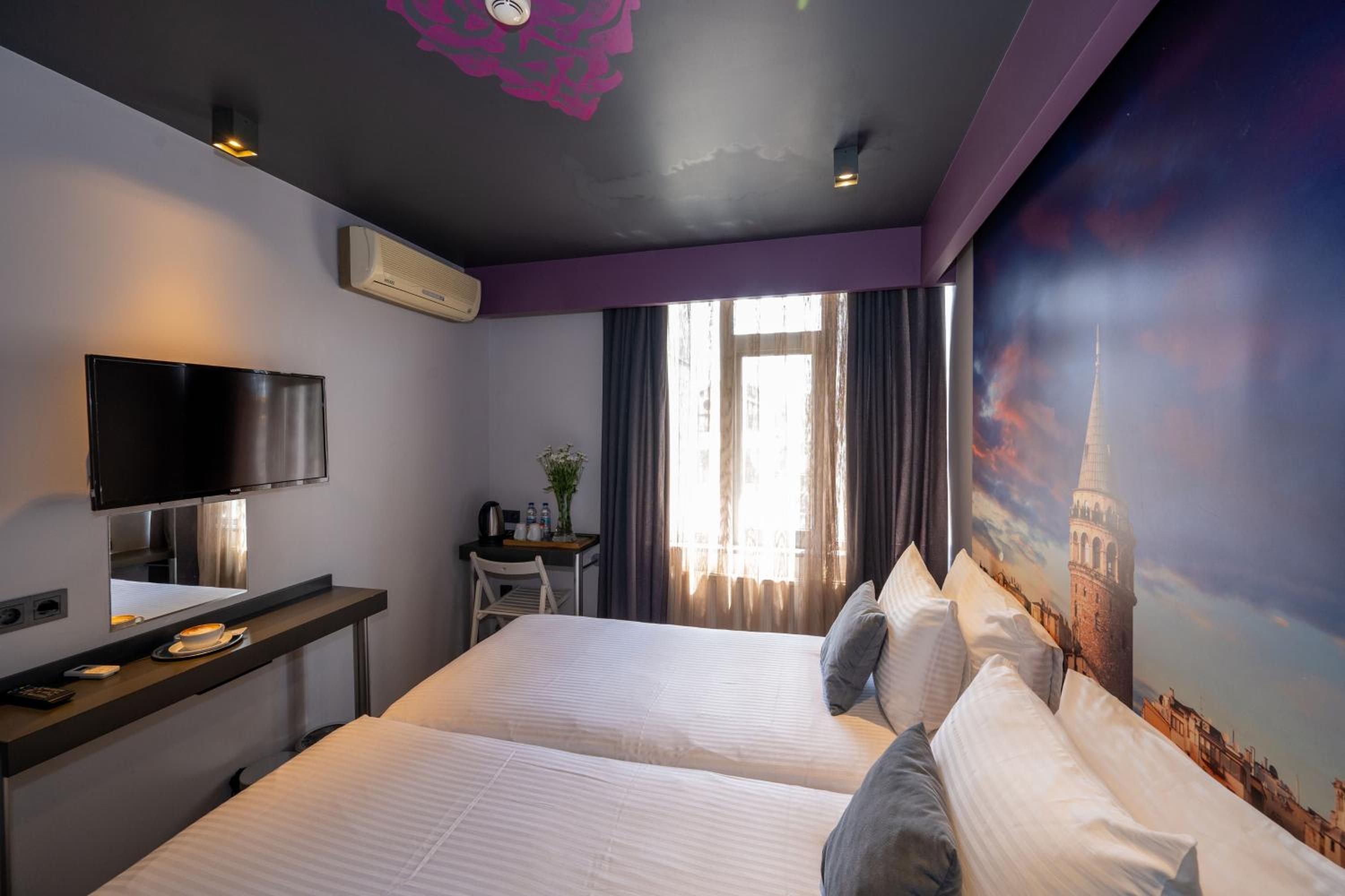 Tulip City Hotel - Image 58