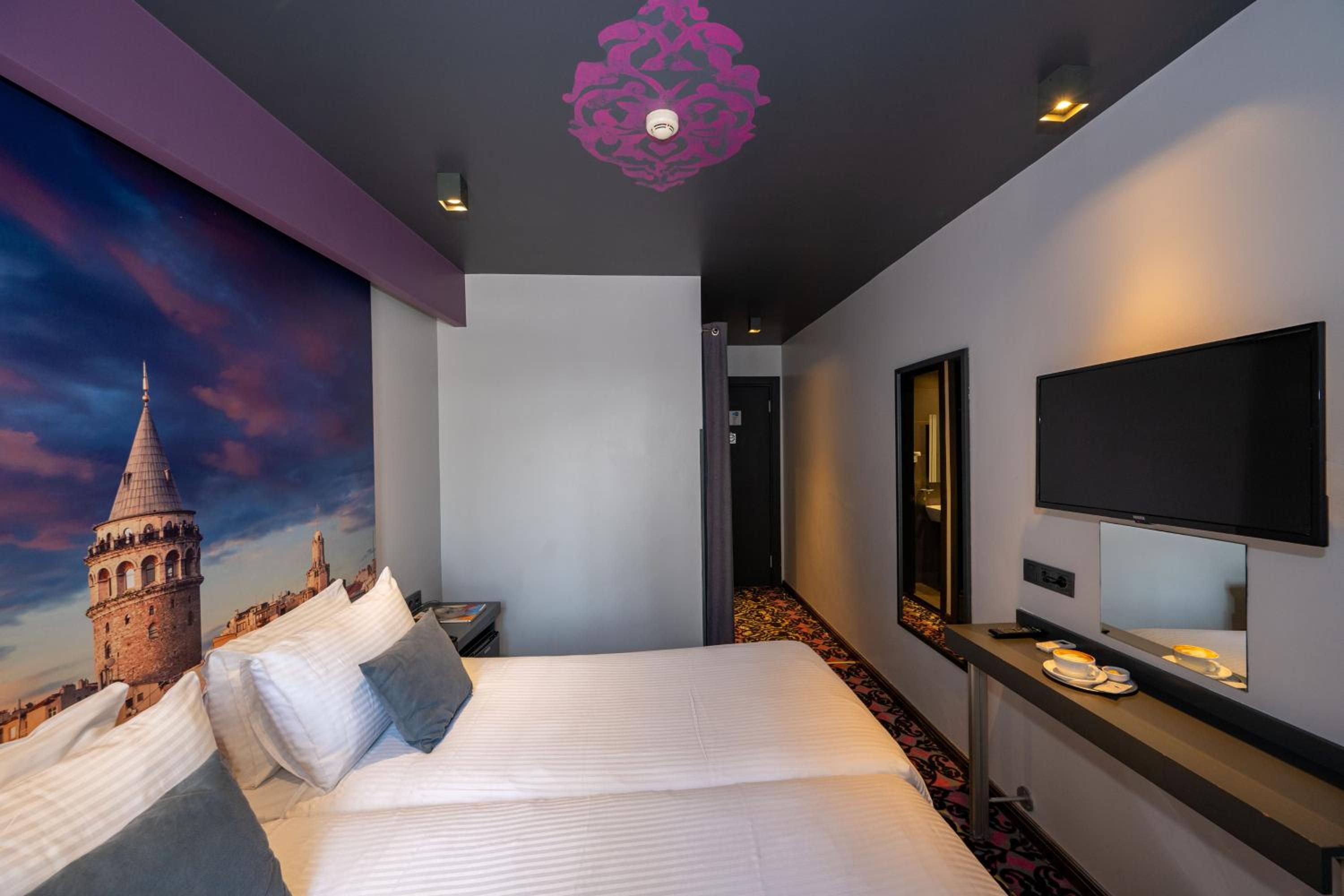 Tulip City Hotel - Image 60