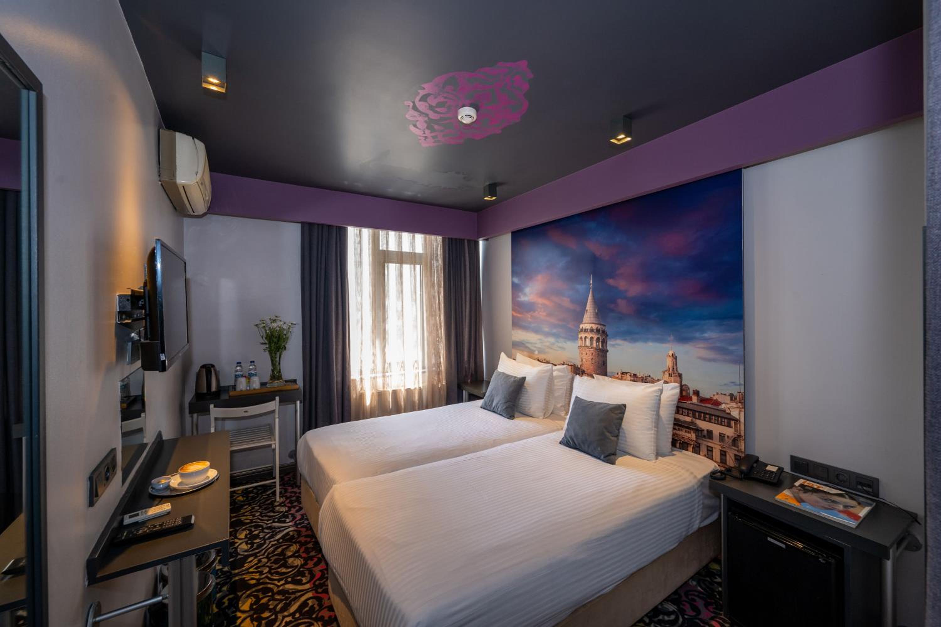 Tulip City Hotel - Image 61