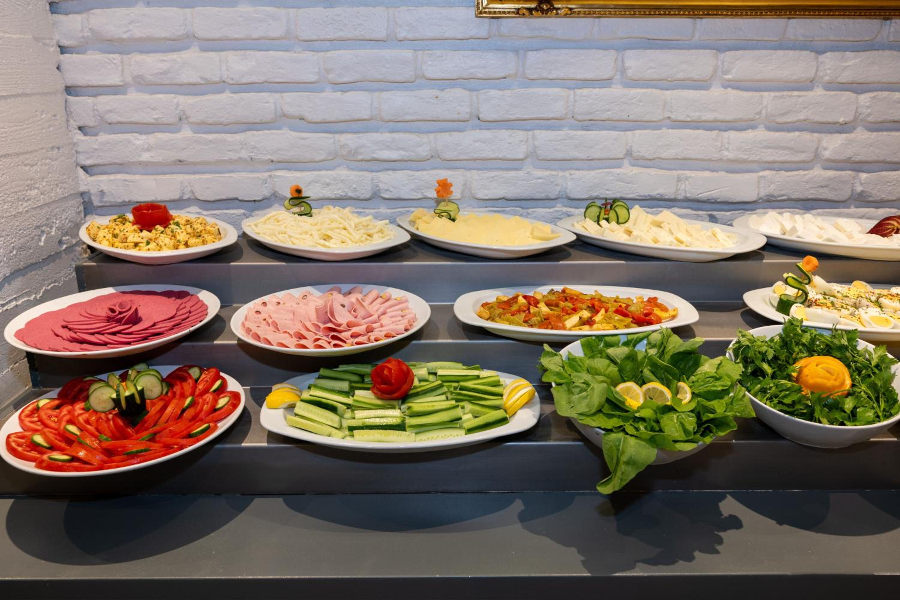 Tulip City Hotel - Image 75