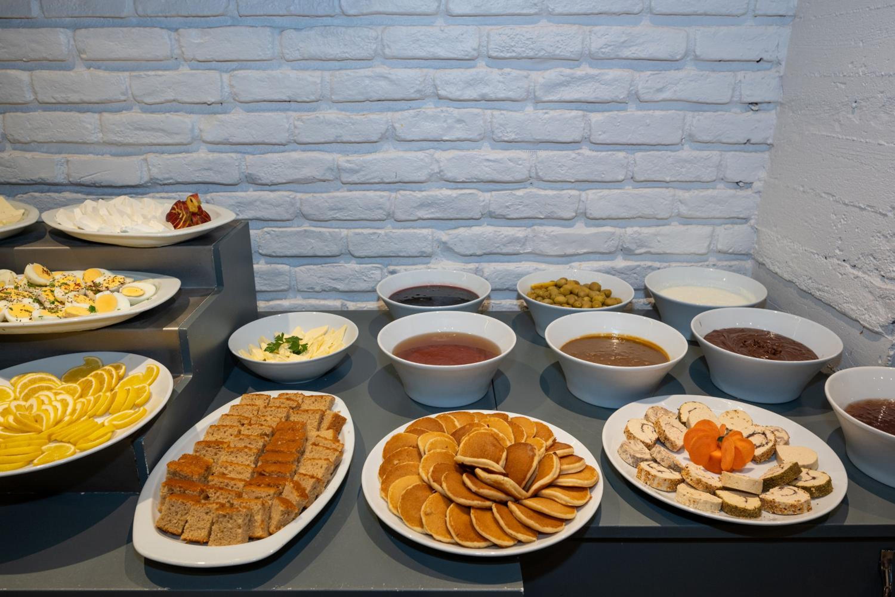 Tulip City Hotel - Image 78