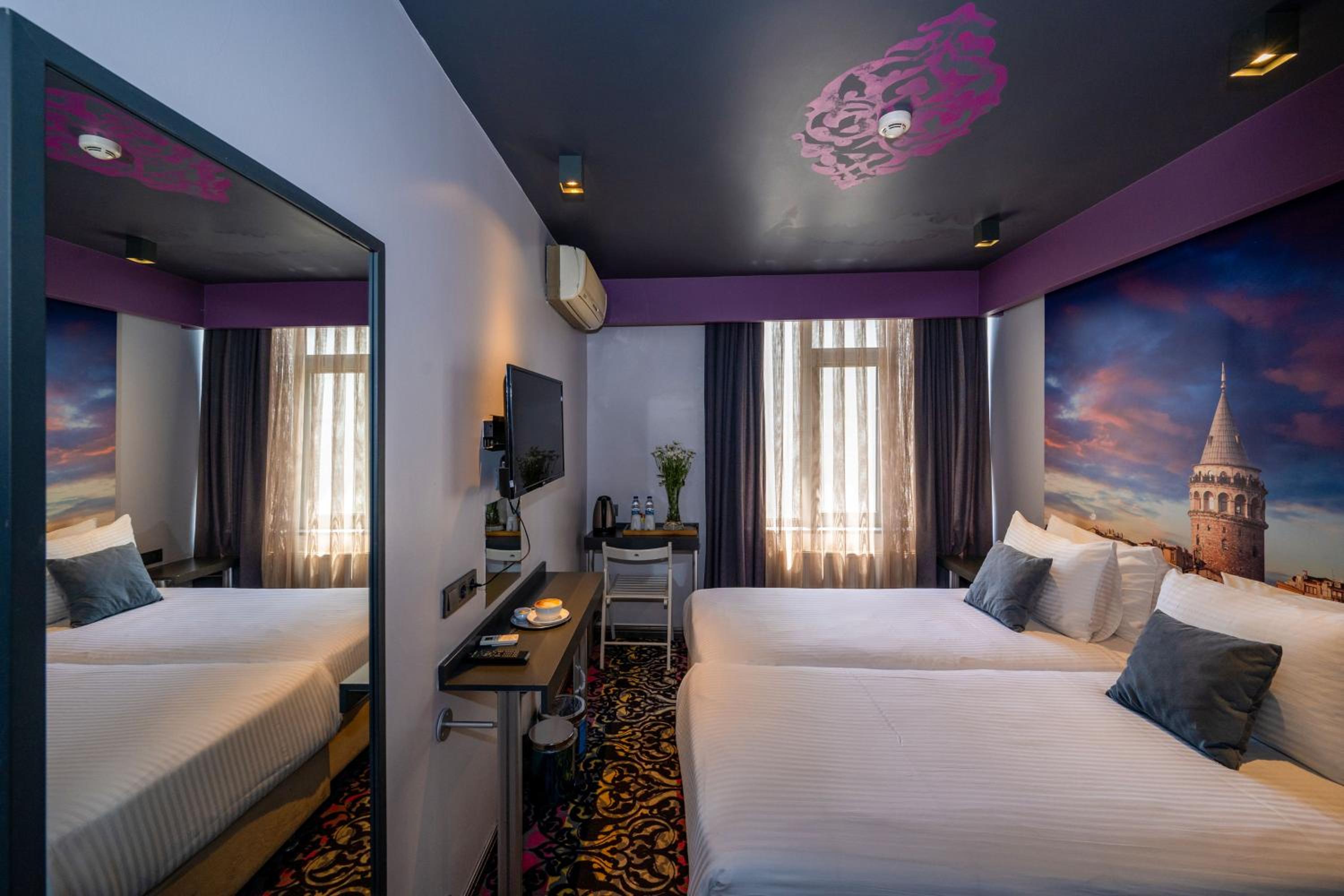 Tulip City Hotel - Image 82