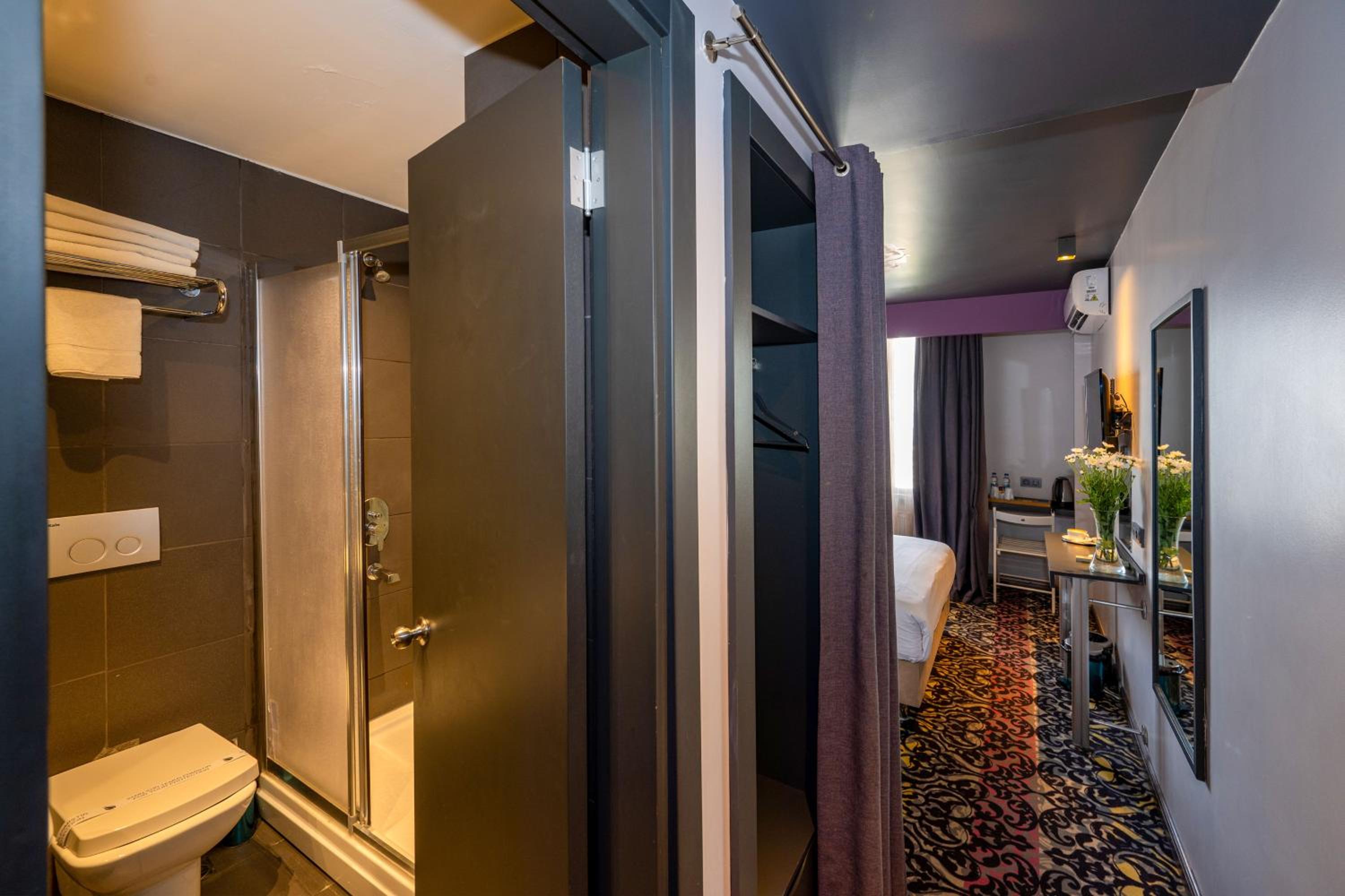 Tulip City Hotel - Image 79