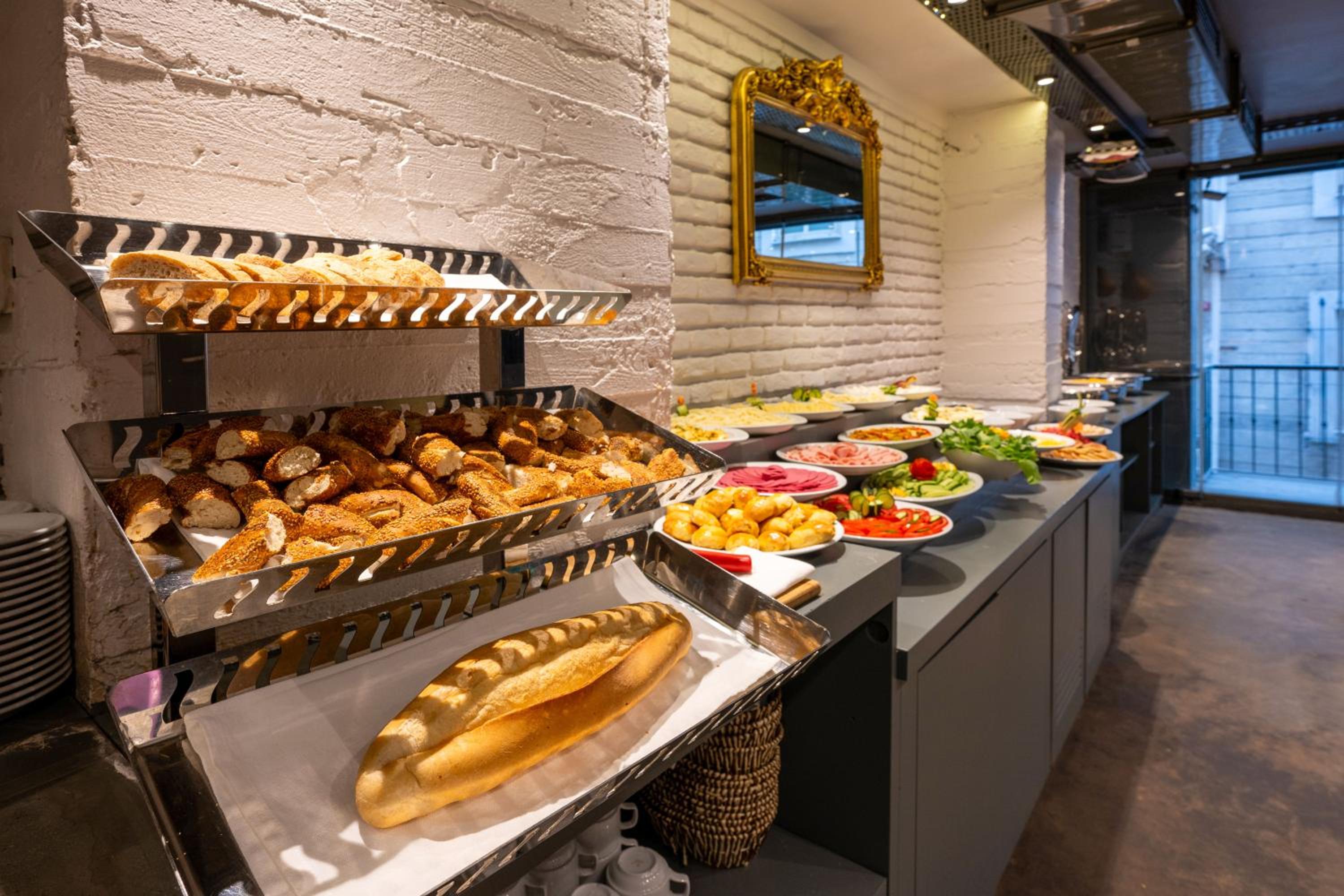 Tulip City Hotel - Image 91