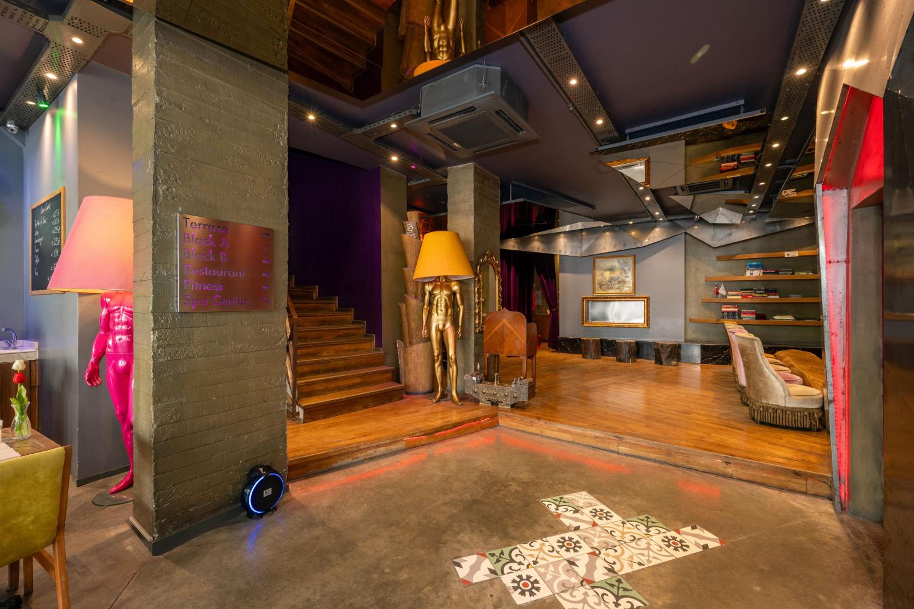 Tulip City Hotel - Image 95