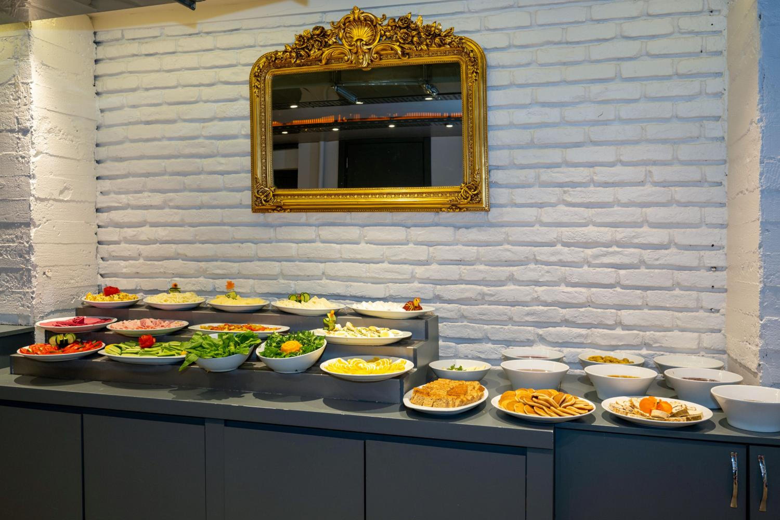 Tulip City Hotel - Image 96