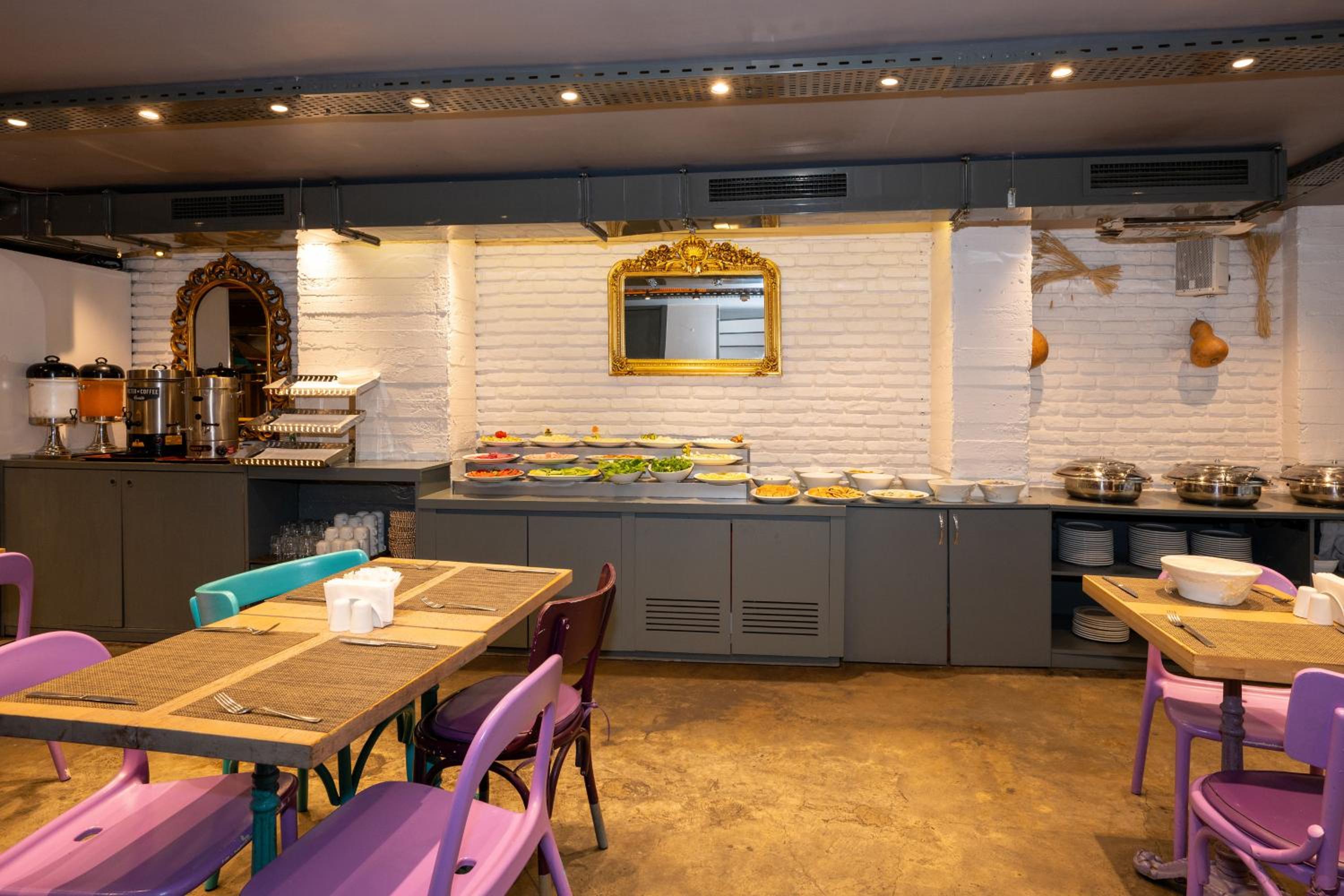 Tulip City Hotel - Image 99