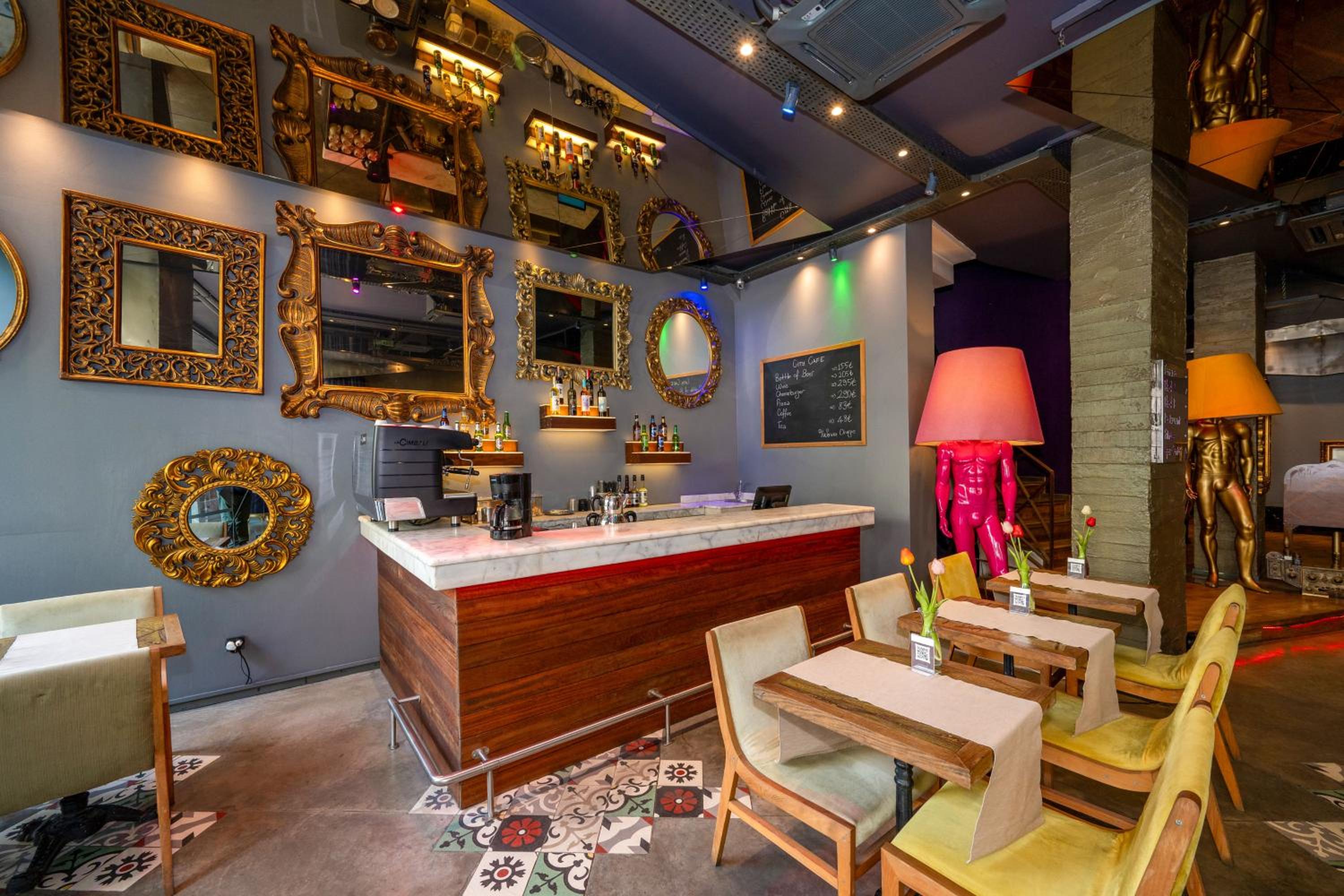 Tulip City Hotel - Image 121