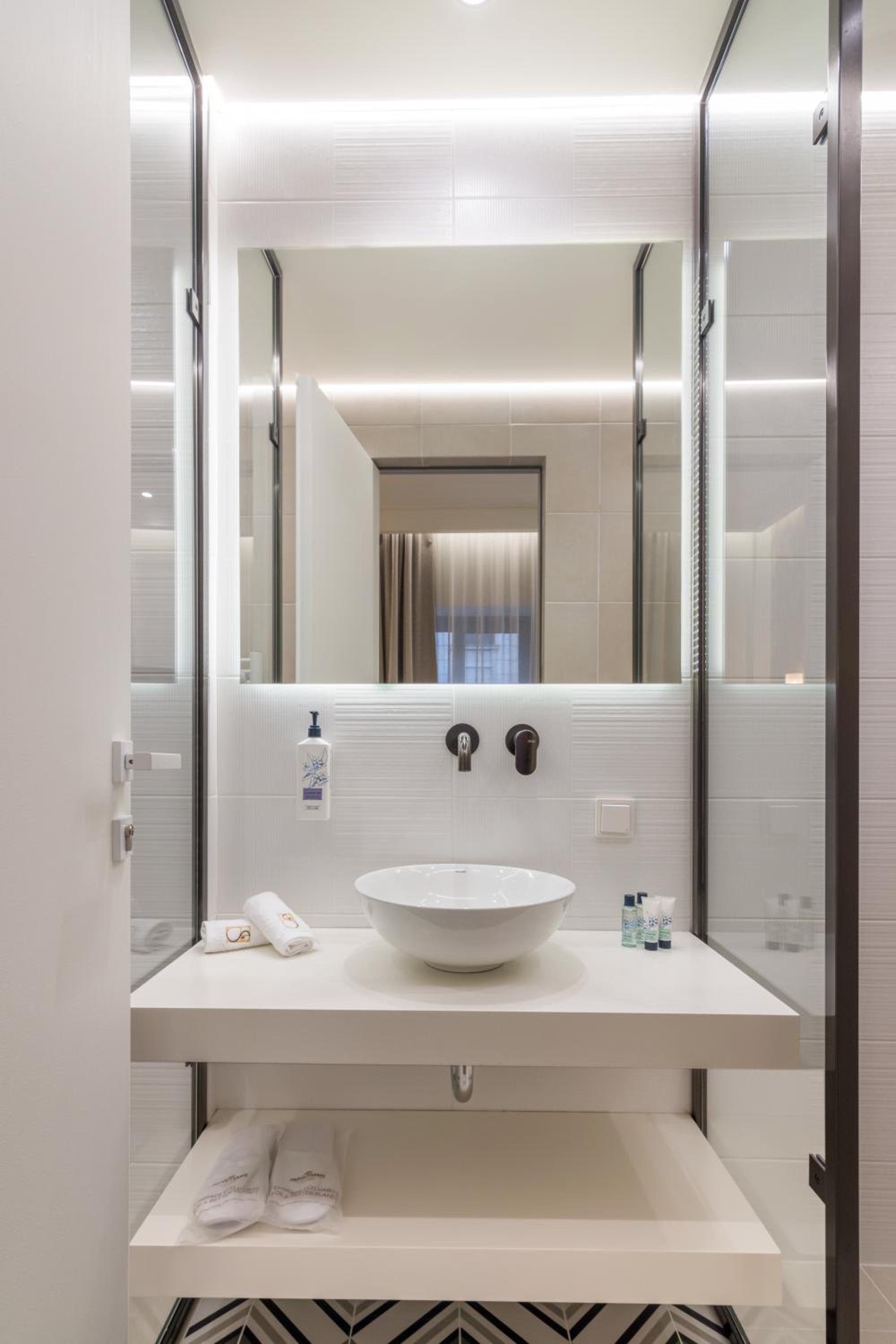 Socrates Fully Equipped Apartments with Unique Design
