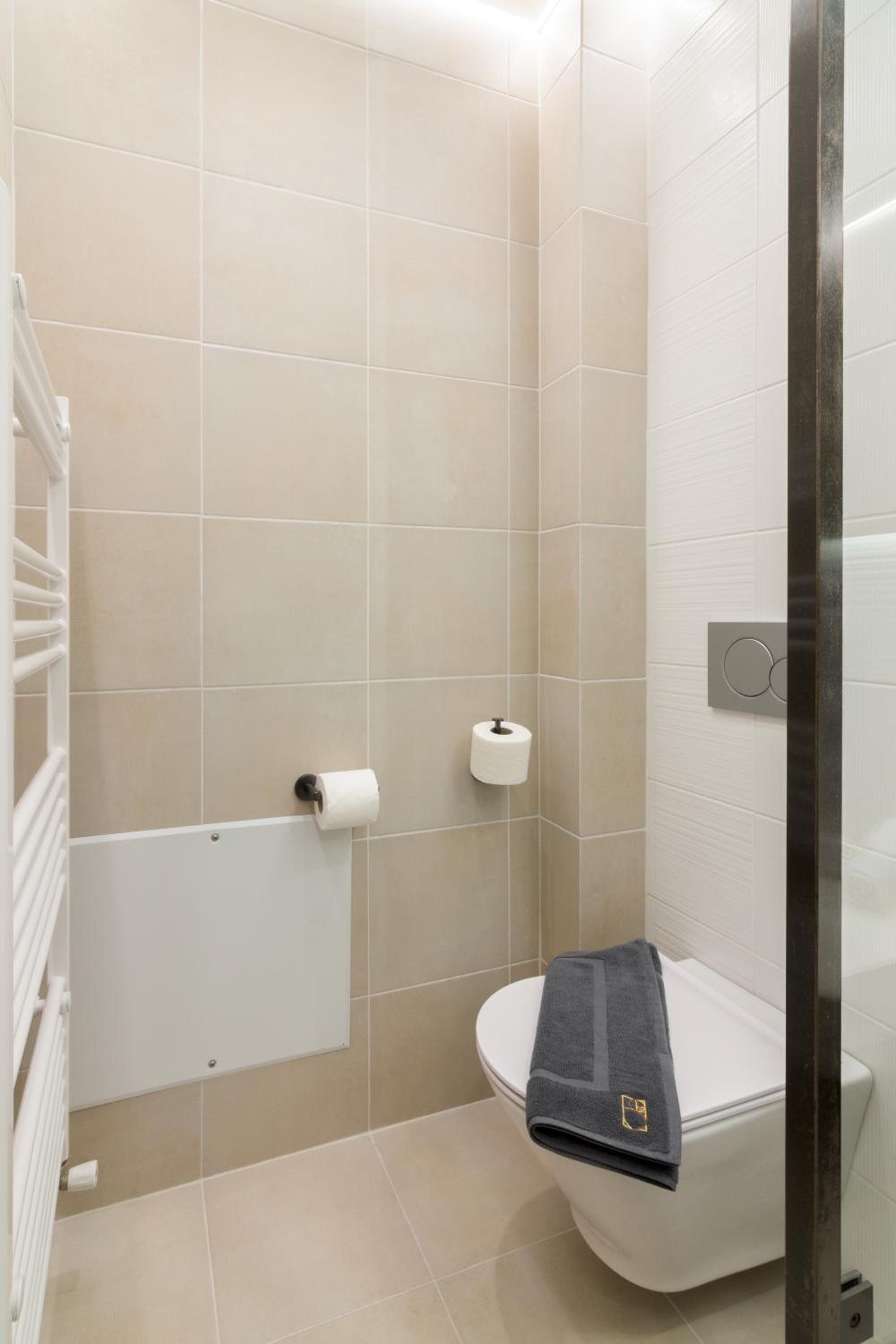 Socrates Fully Equipped Apartments with Unique Design