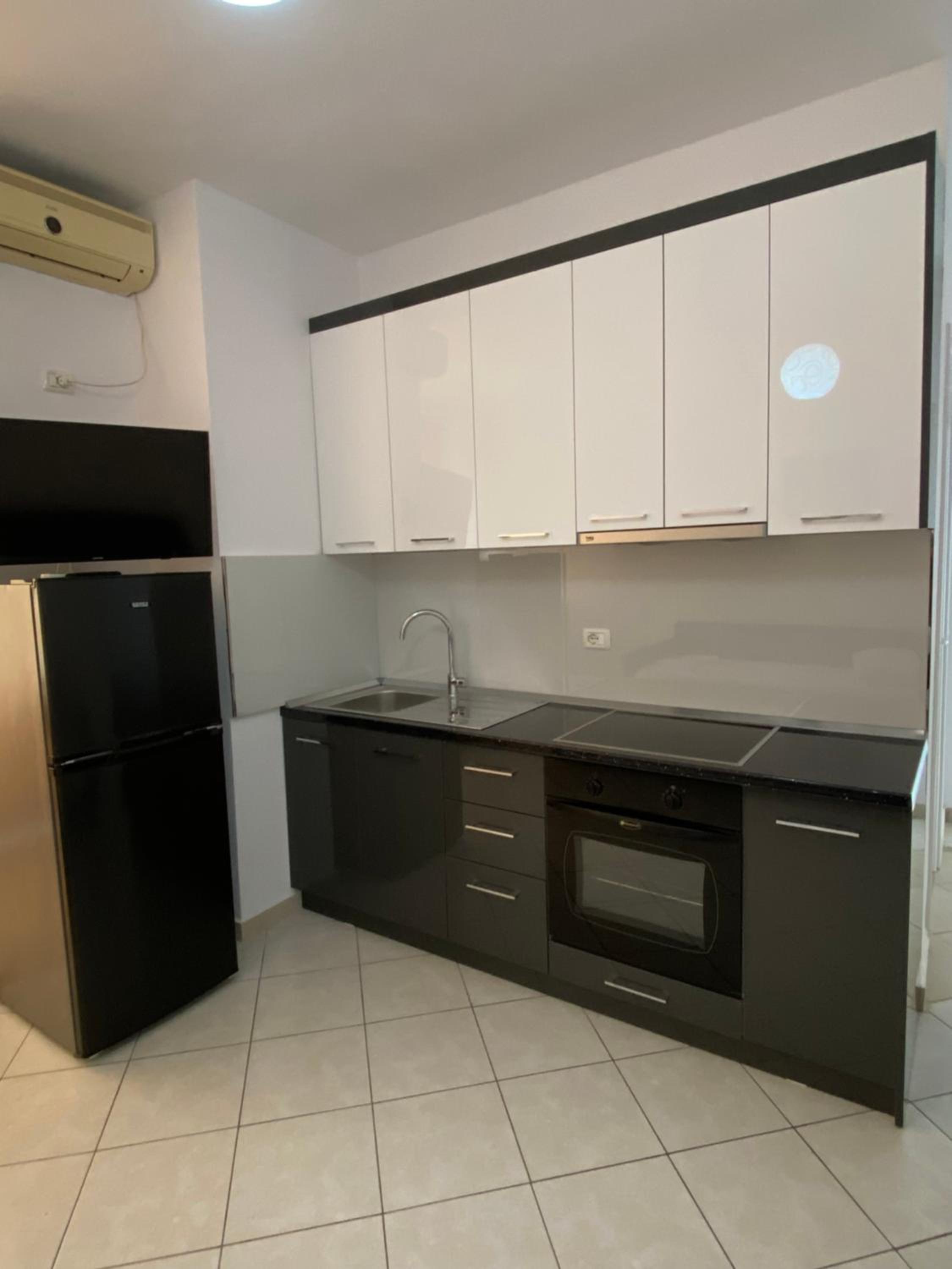 Zani’s Apartments