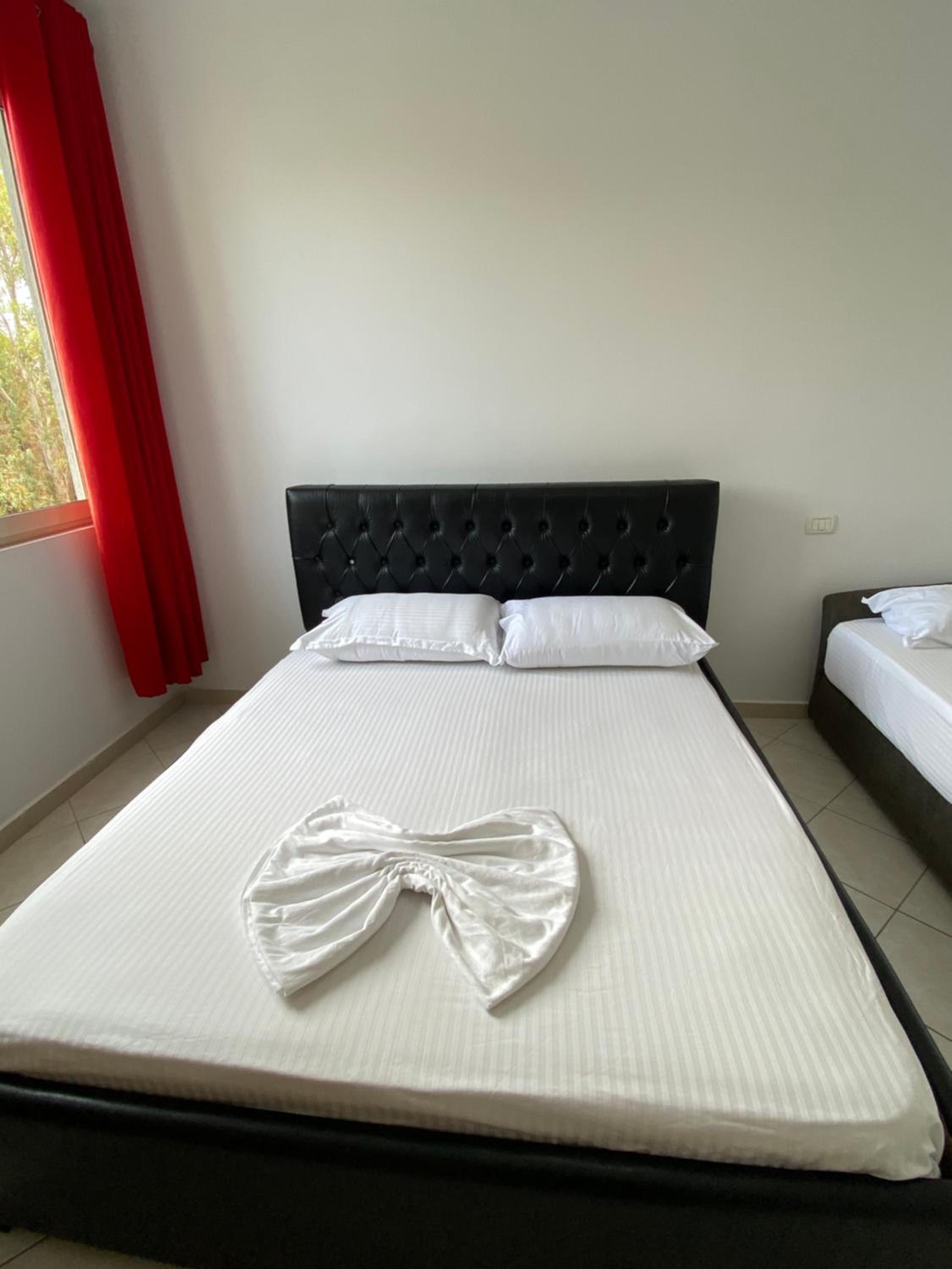 Zani’s Apartments