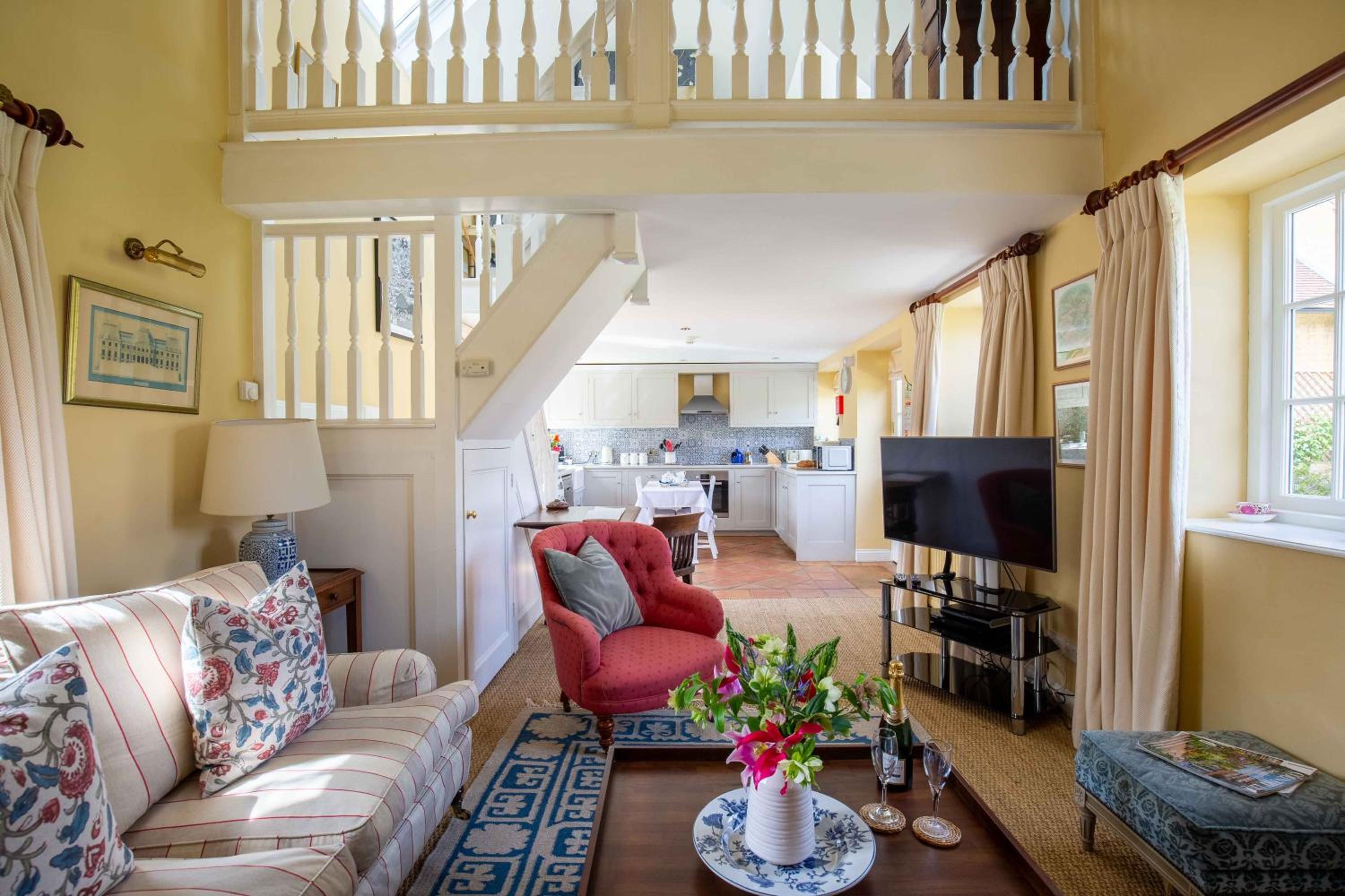 Saratoga Cottage view 4