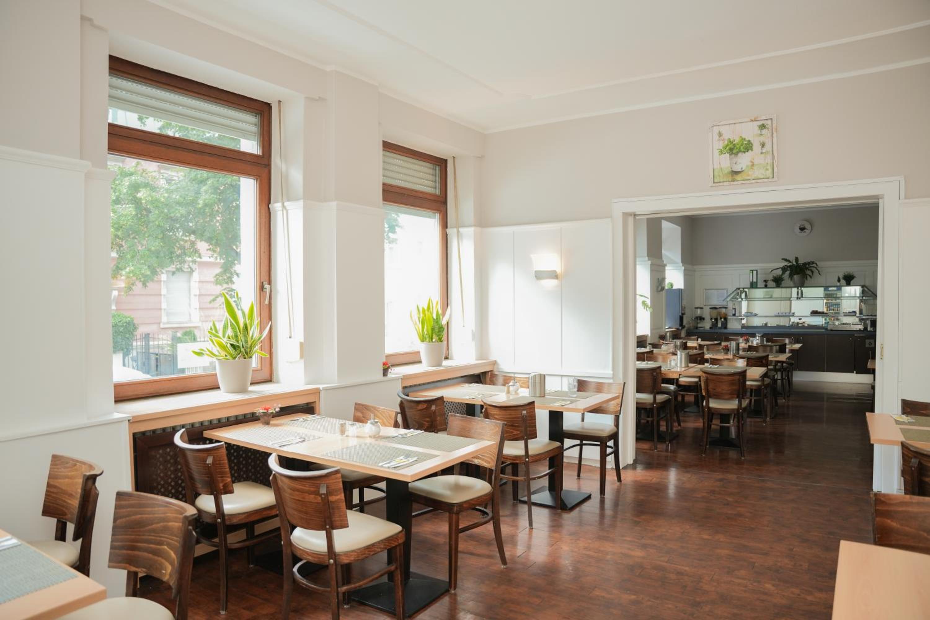 Offenbach Vacations - Hotel Offenbacher Hof - Property Image 1