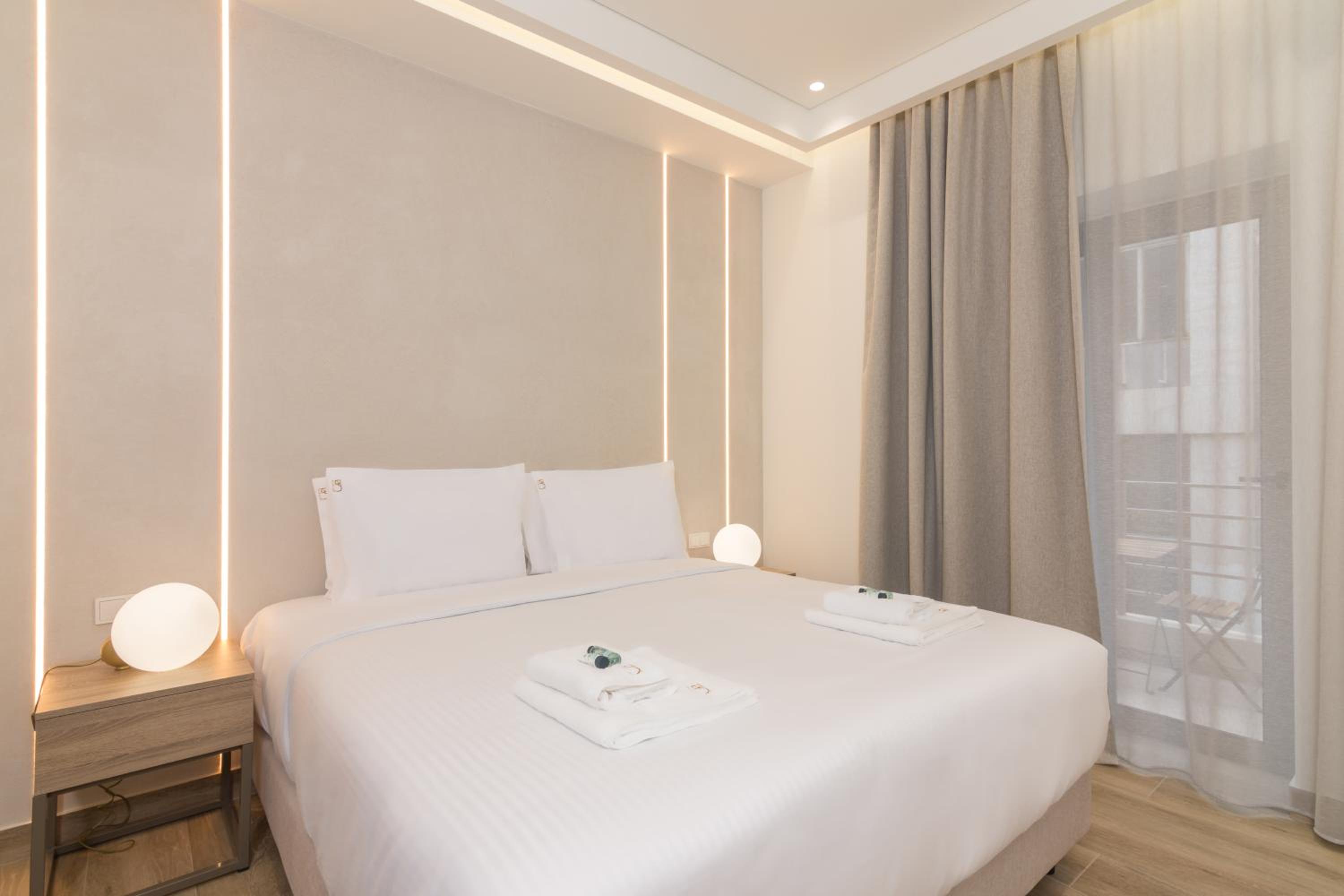 Socrates Fully Equipped Apartments with Unique Design