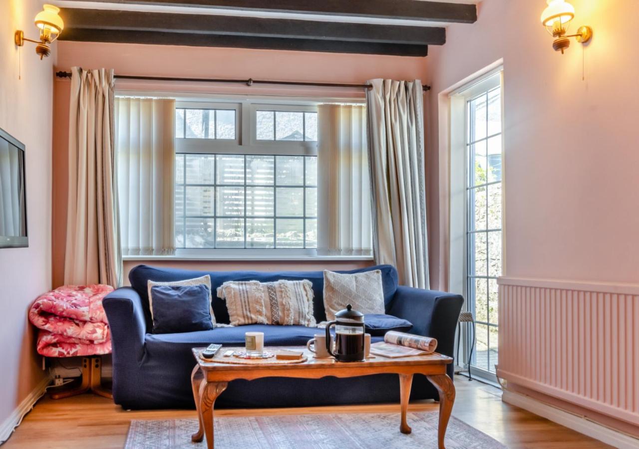 2 Bed in Tenby oc-a29343 view 2