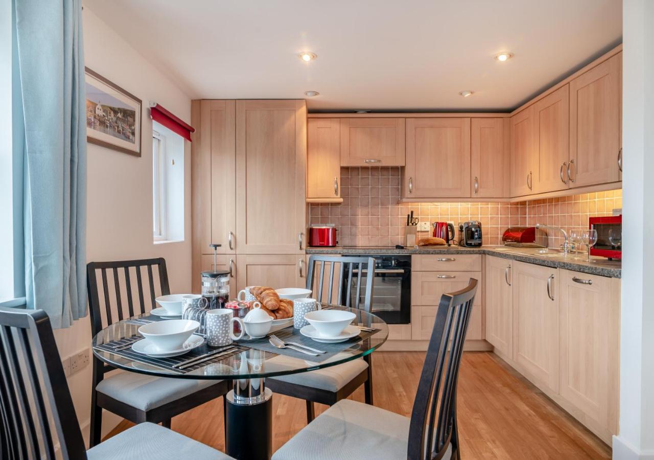 2 Bed in West Bay oc-m29216