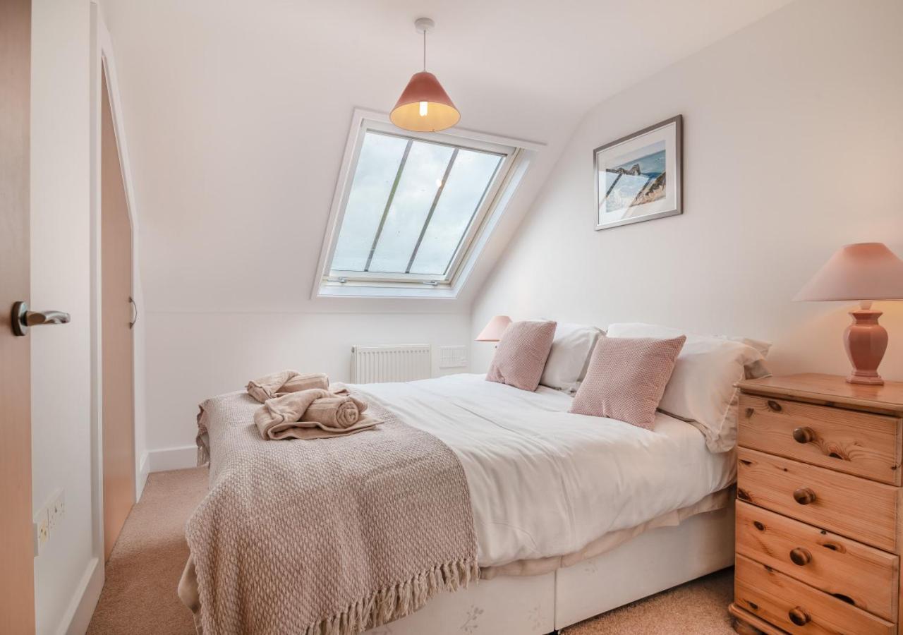2 Bed in West Bay oc-m29216
