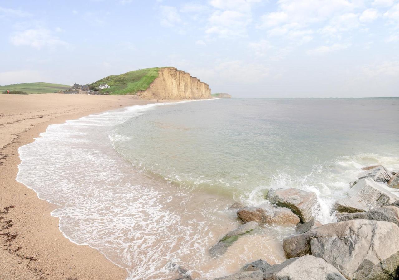 2 Bed in West Bay oc-m29216