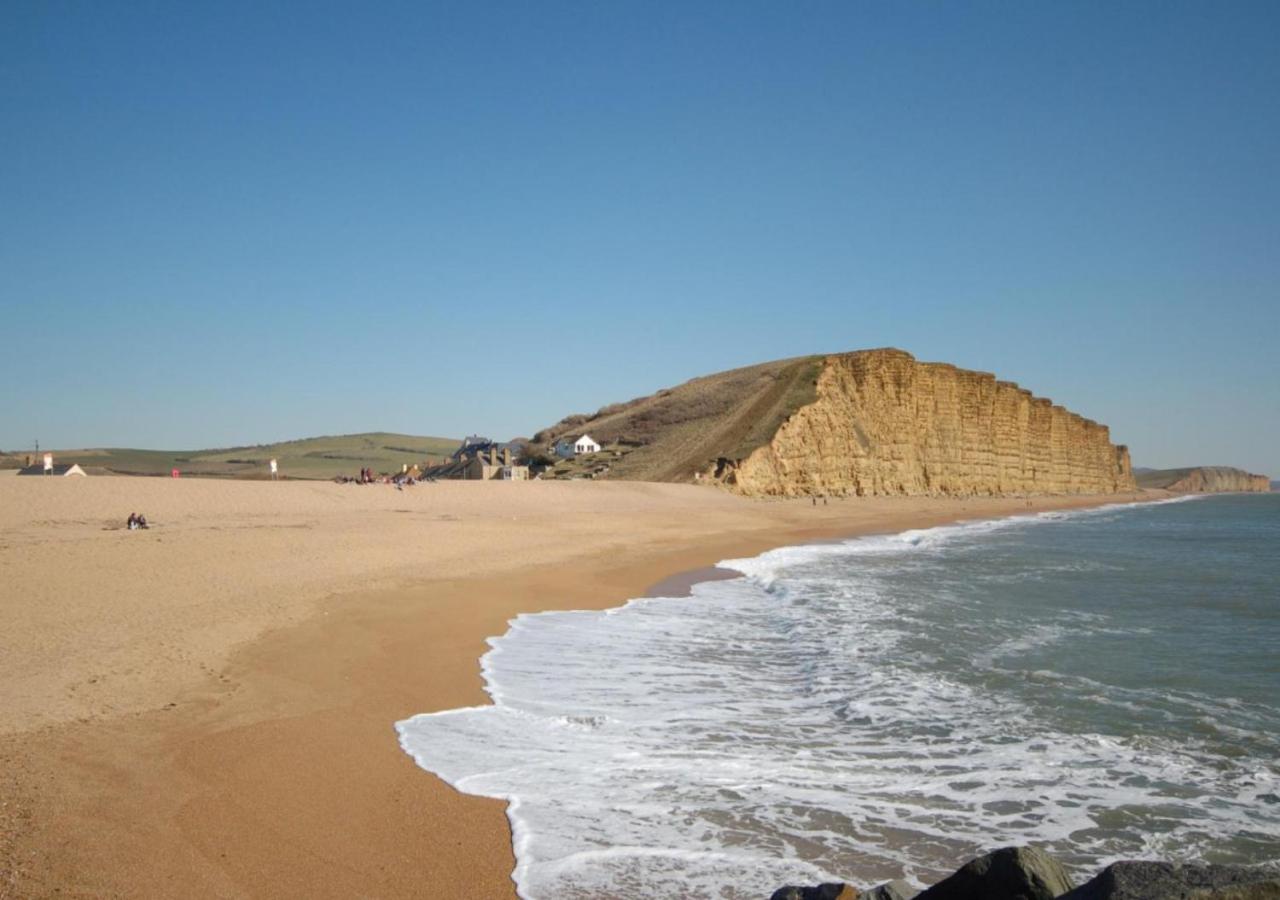 2 Bed in West Bay oc-m29216