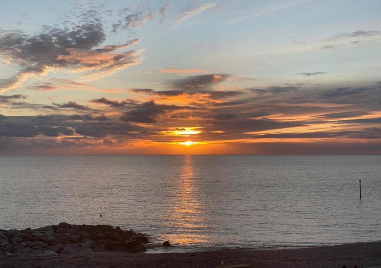 2 Bed in West Bay oc-m29216