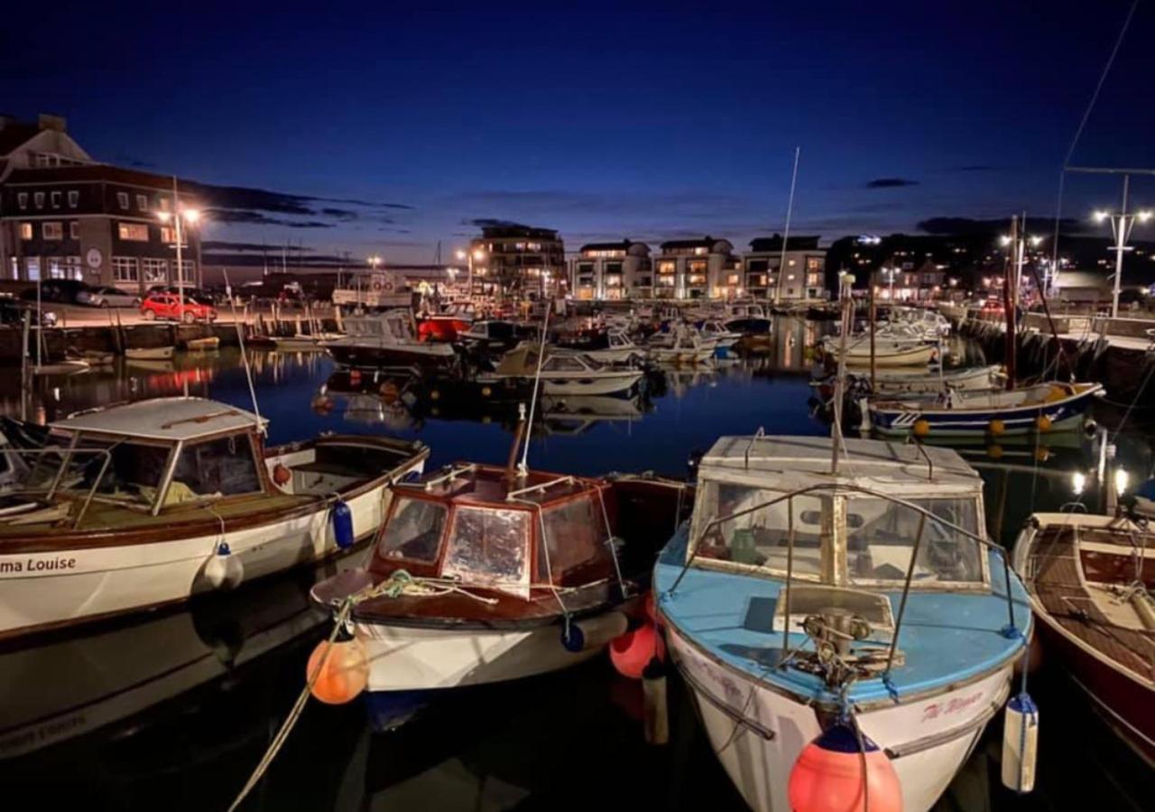 2 Bed in West Bay oc-m29216