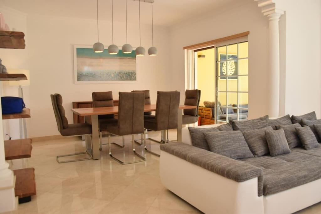 Sunny Modern, Luxurious Villa T3, close to Golf and Beach
