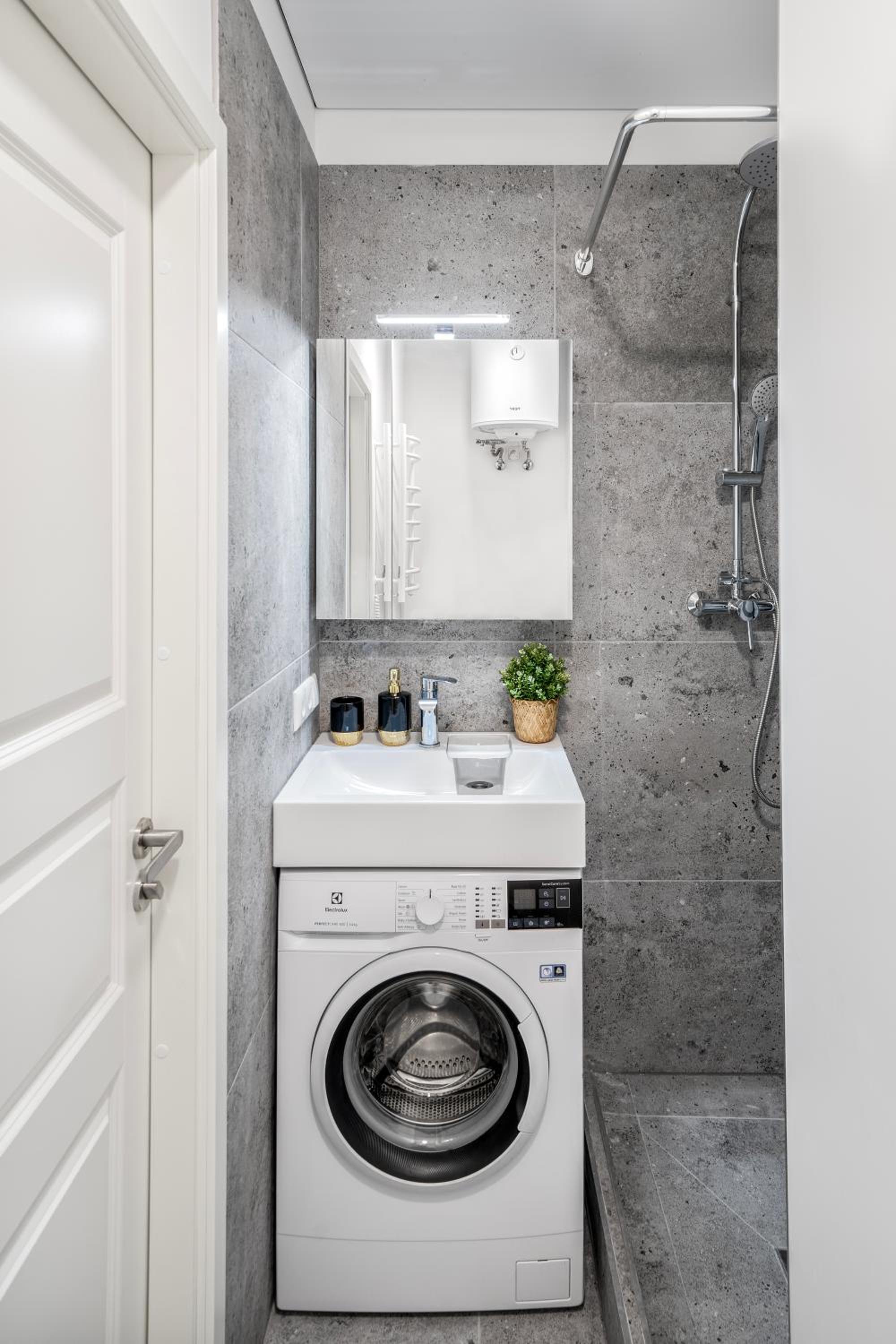 Central Cozy 1Bedroom Apartment with Sofa Bed - Sleeps 4 view 5