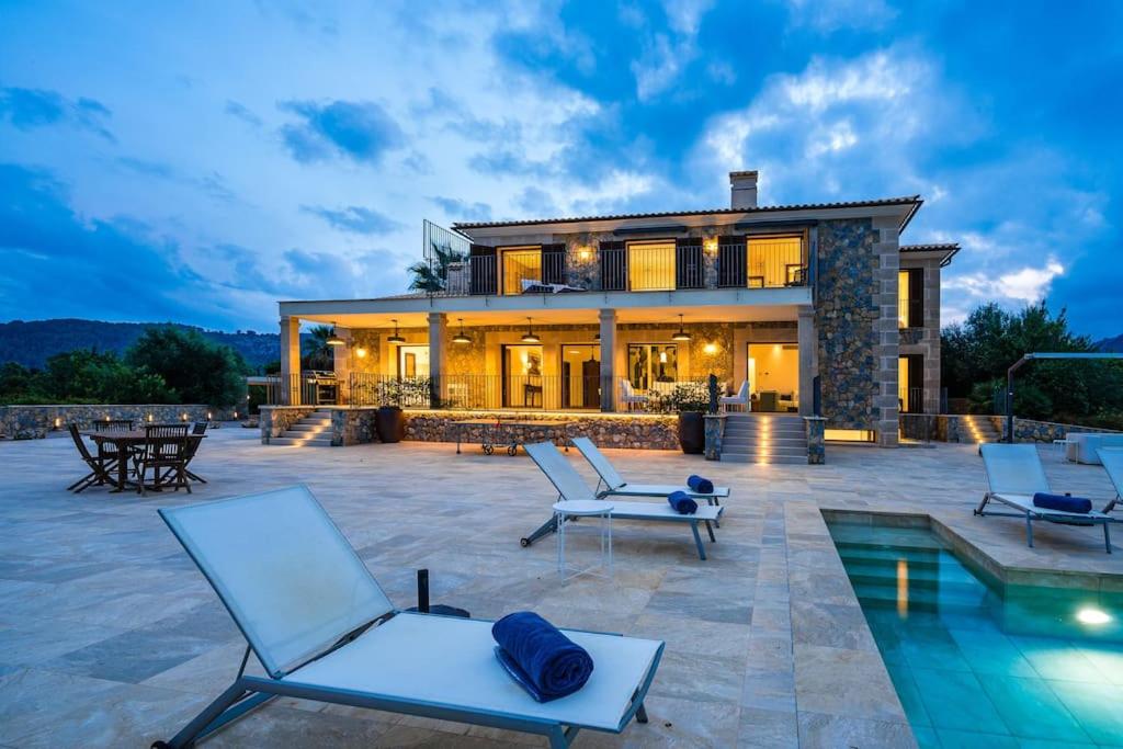Stunning modern country house