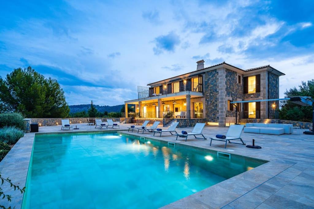 Stunning modern country house