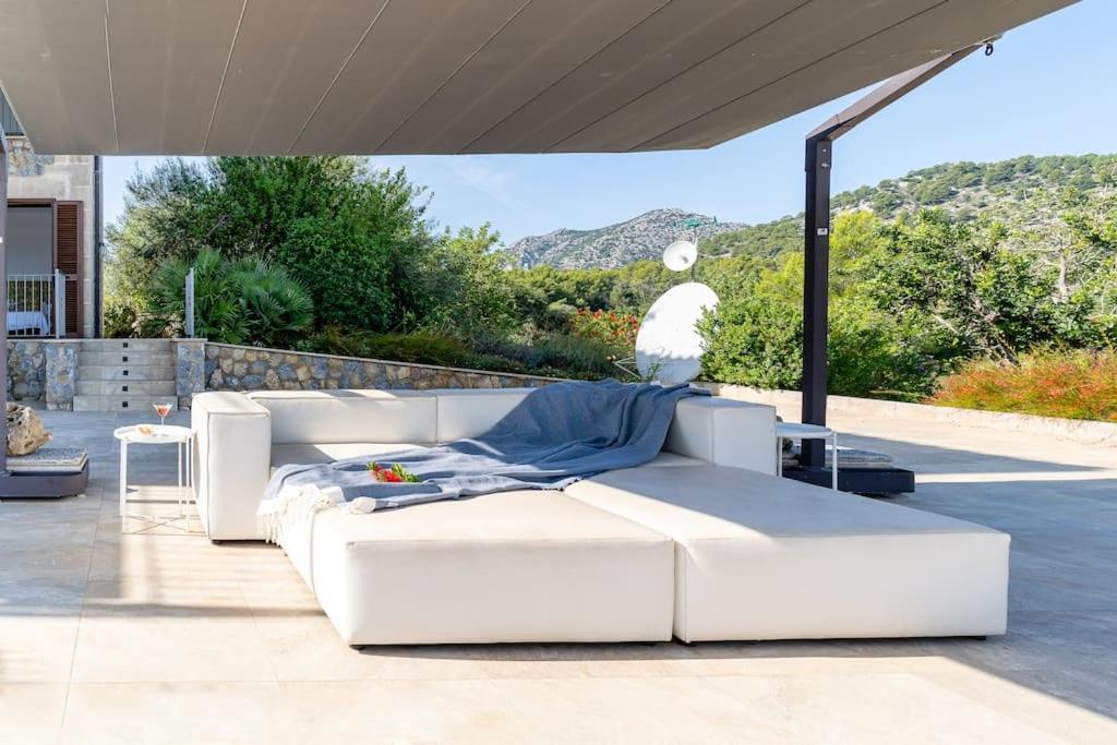Stunning modern country house