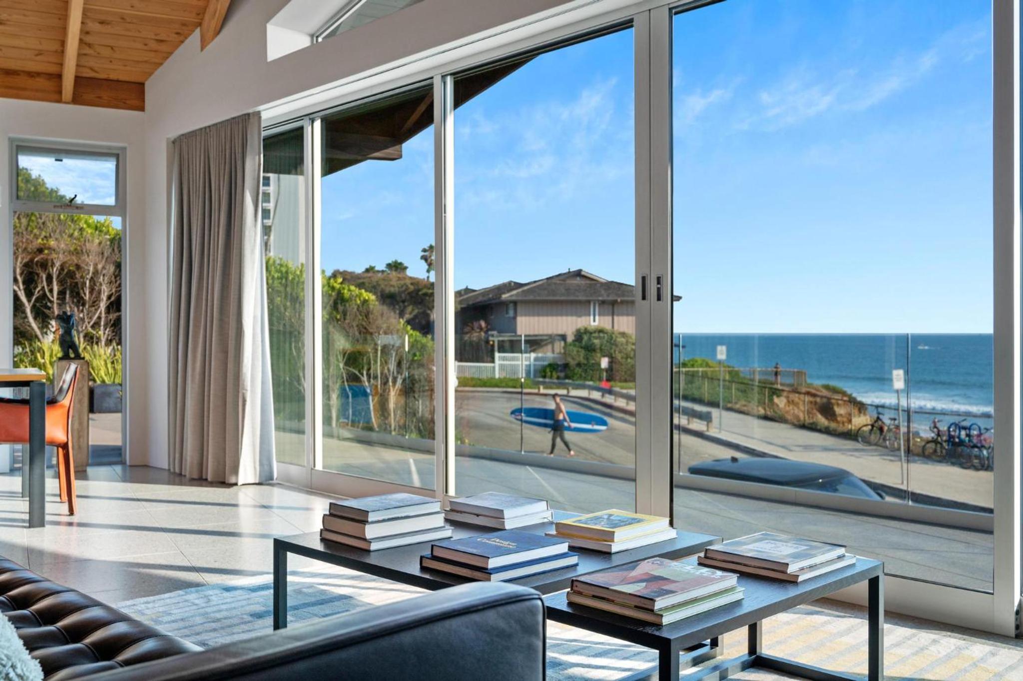 B5407 Beachfront Modern view 3