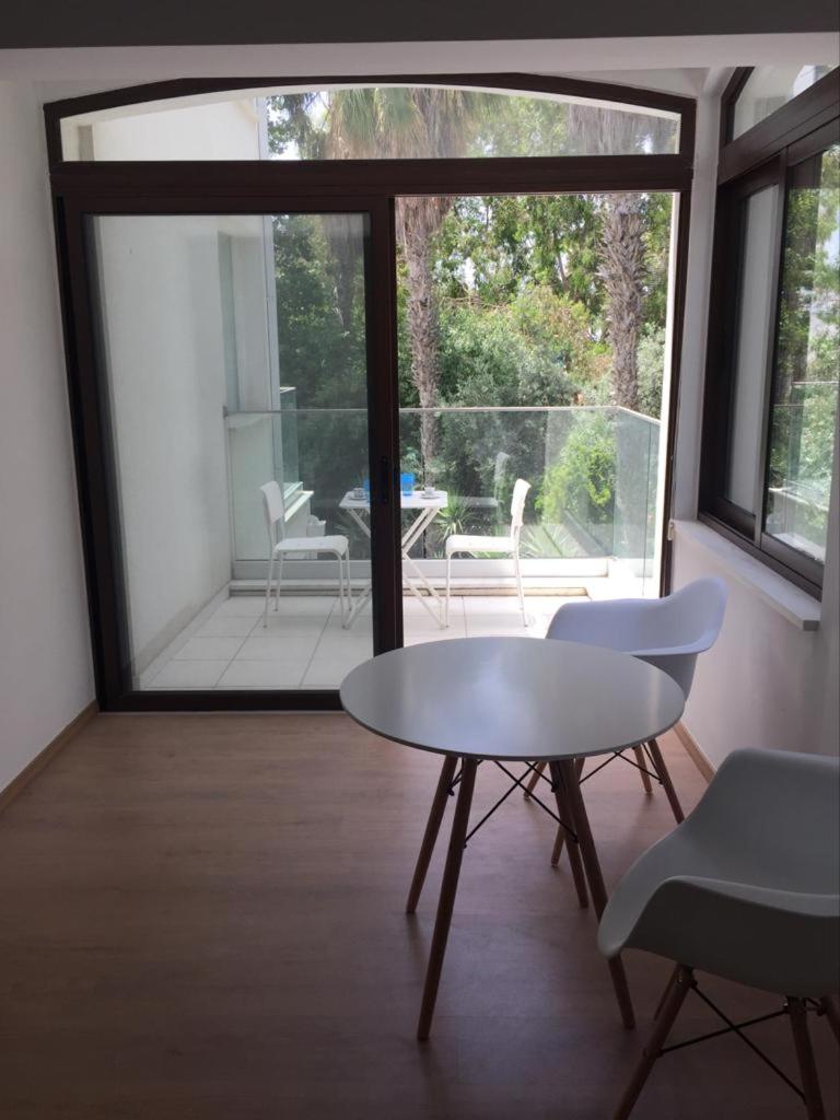 Modern 1 bedroom sea view beach apartment