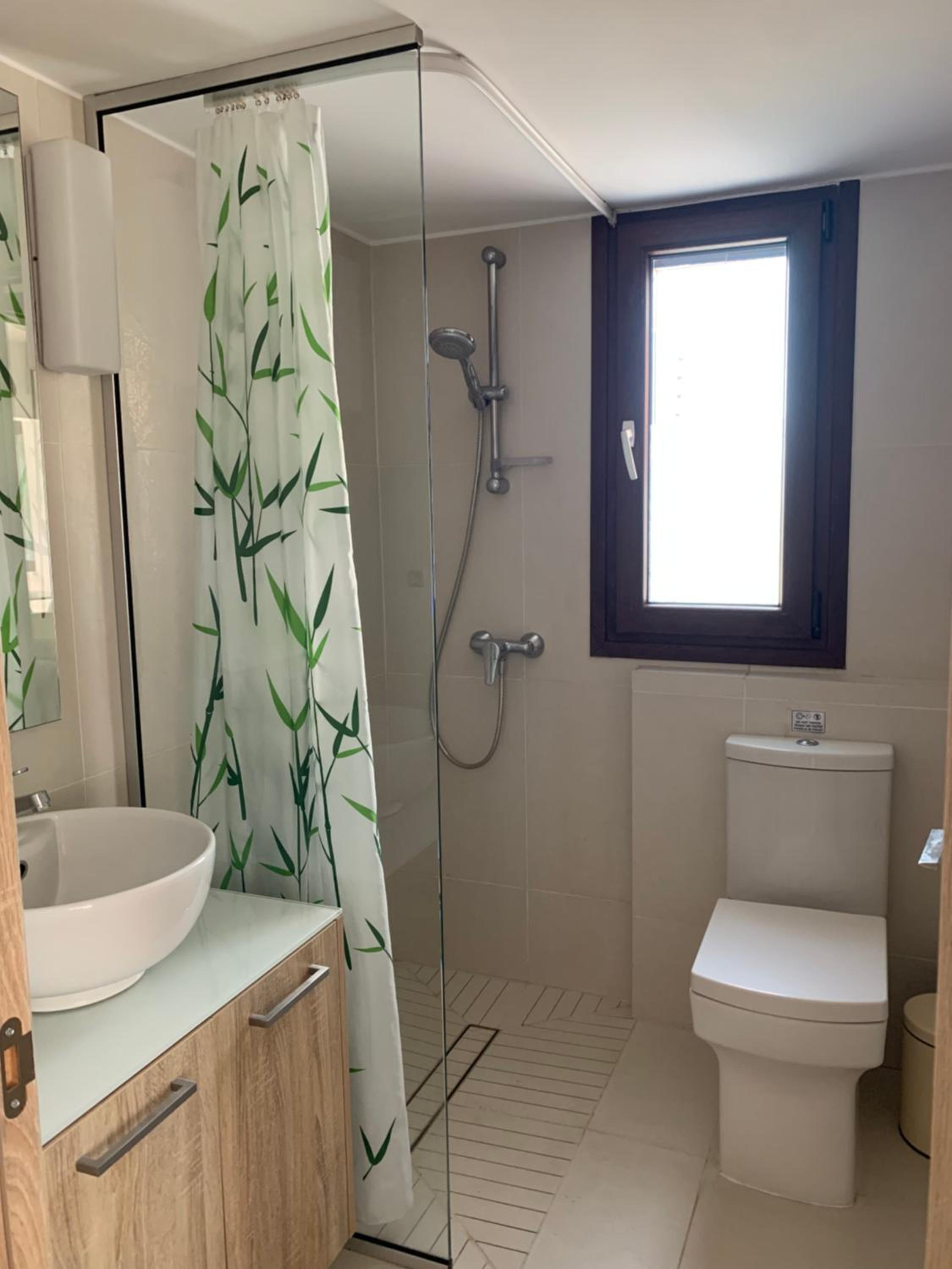 Modern 1 bedroom sea view beach apartment