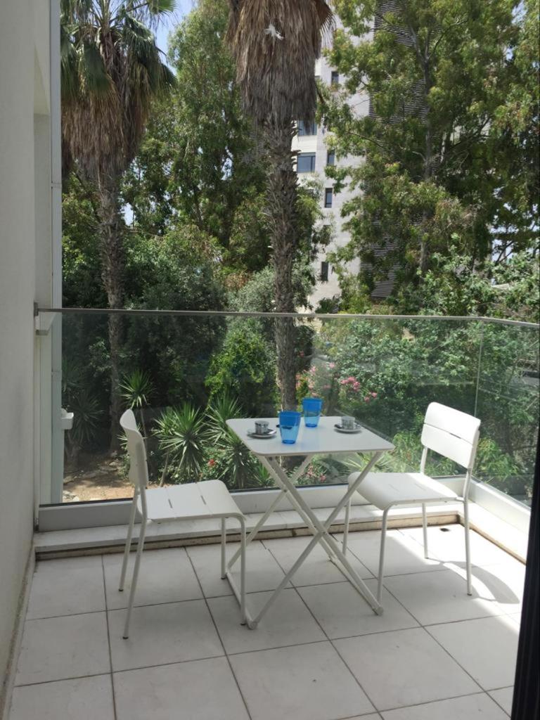 Modern 1 bedroom sea view beach apartment