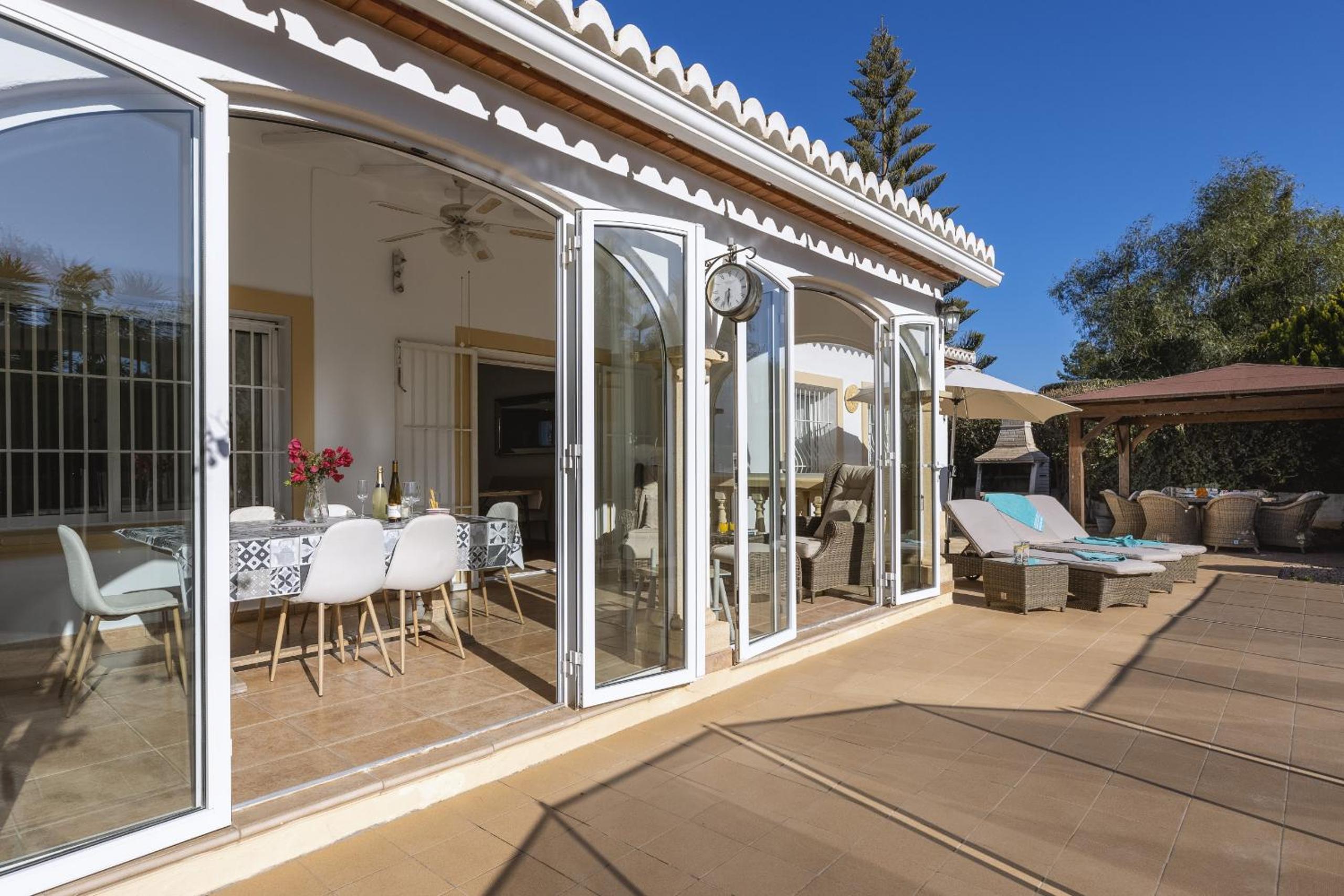 Casa Mitra