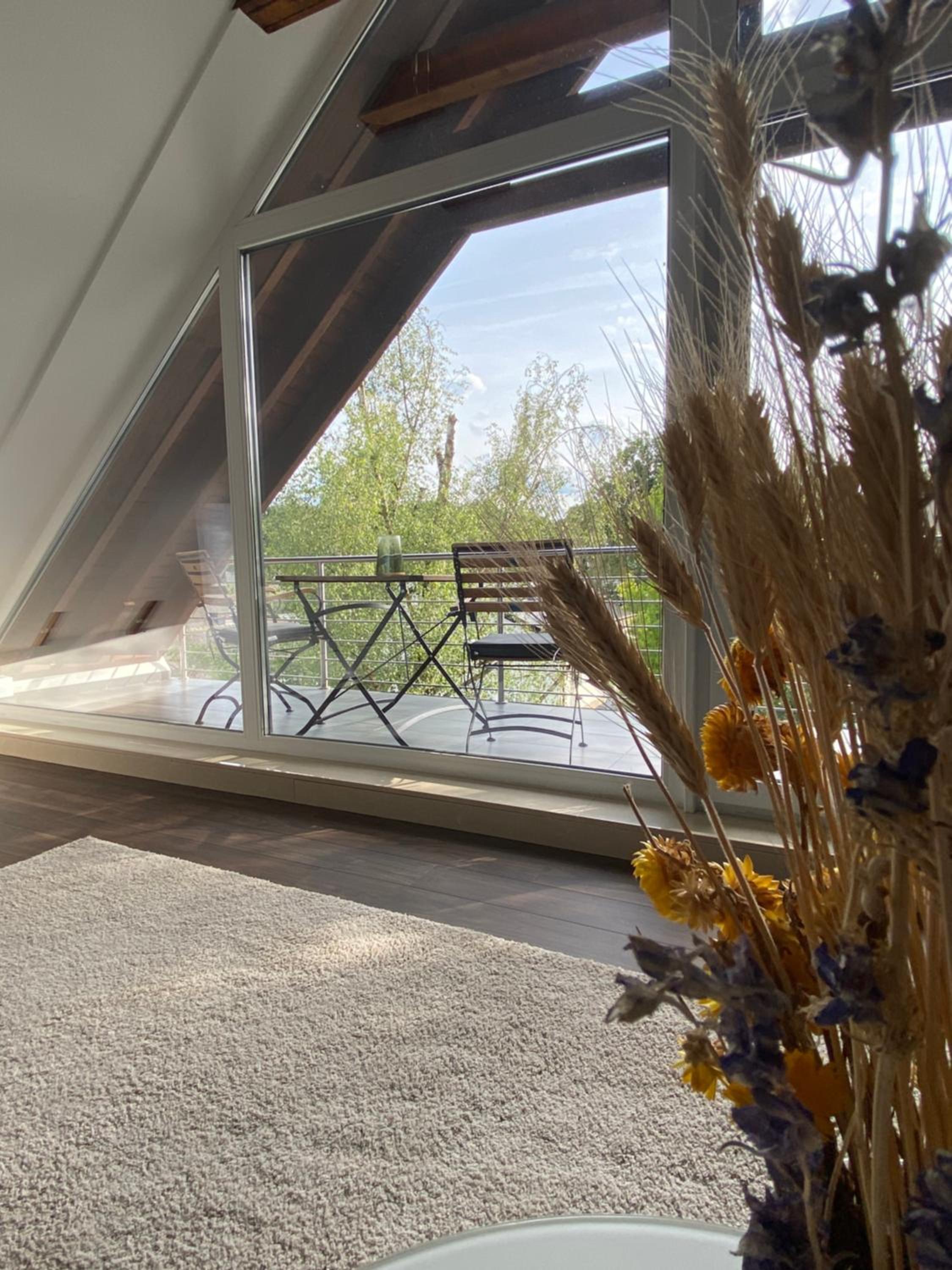 Modernes Ferienhaus mit 2 Balkonen, Terrasse und Garten !