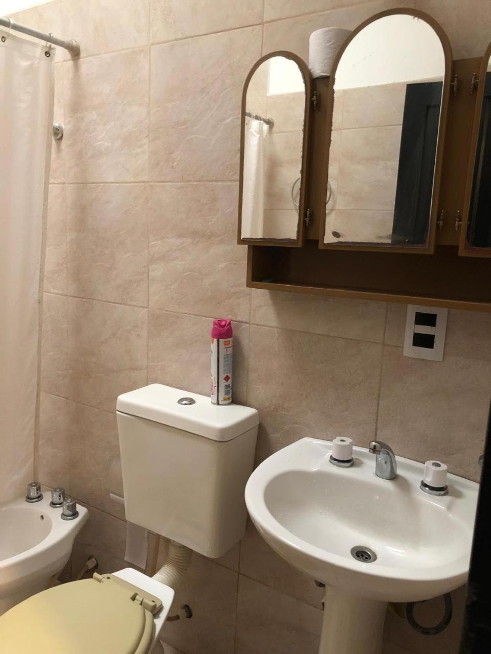 Hostel Custom