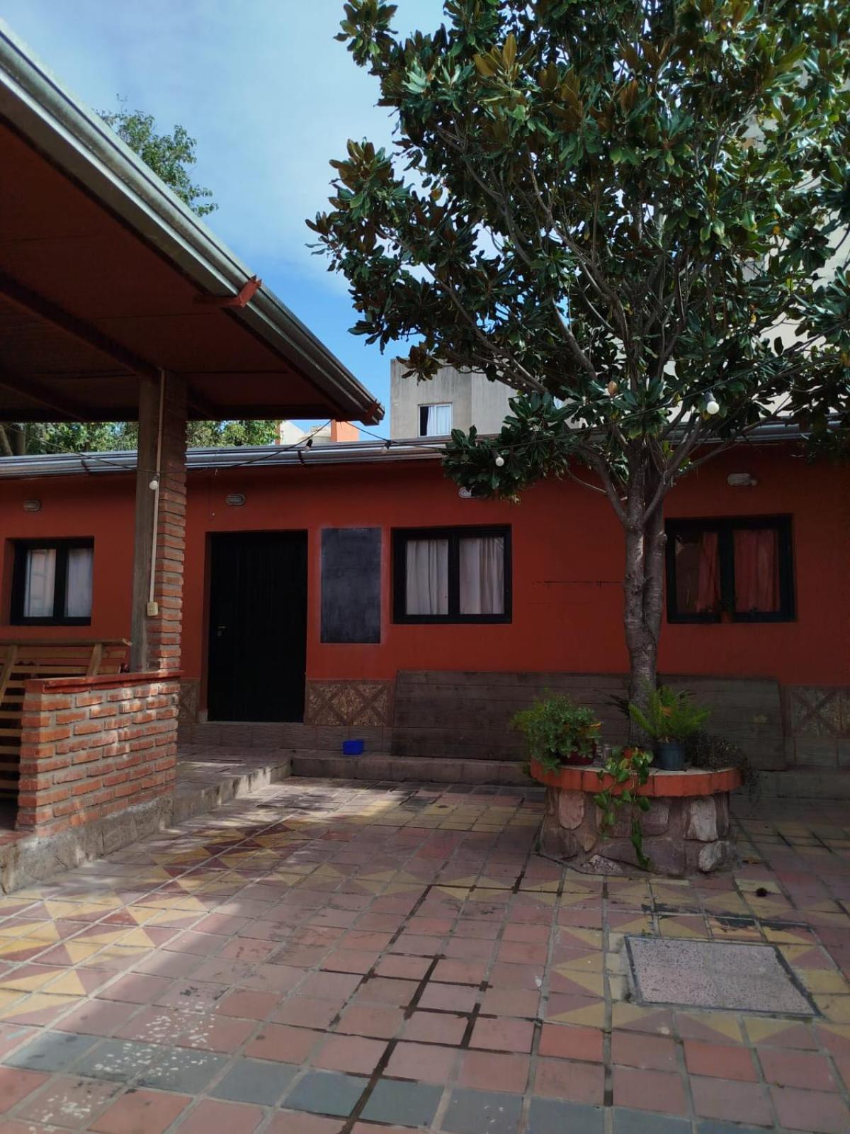 Hostel Custom