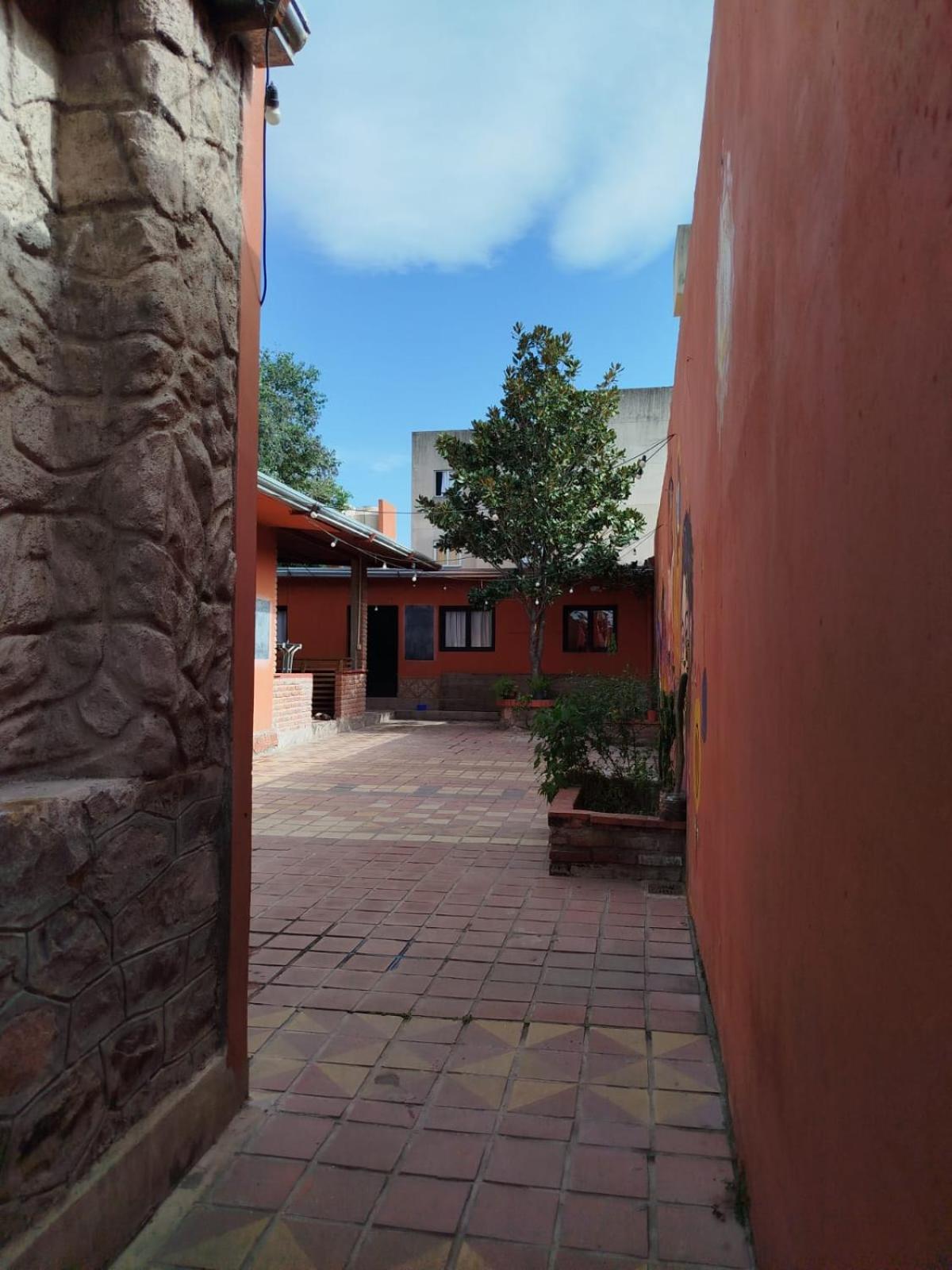 Hostel Custom