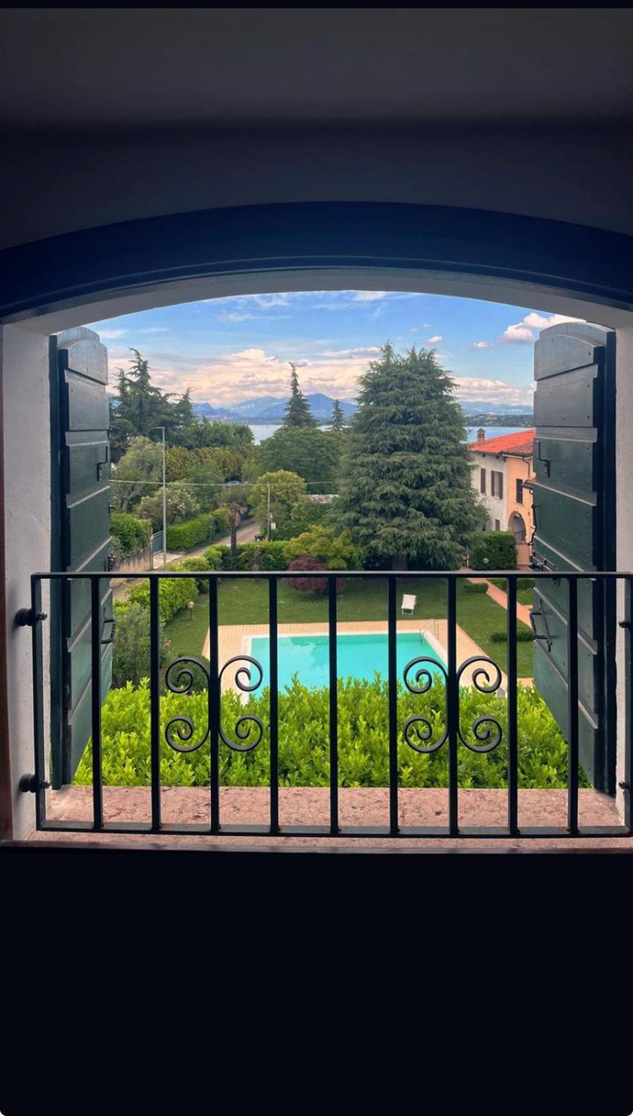 Appartamento mansardato con vista lago