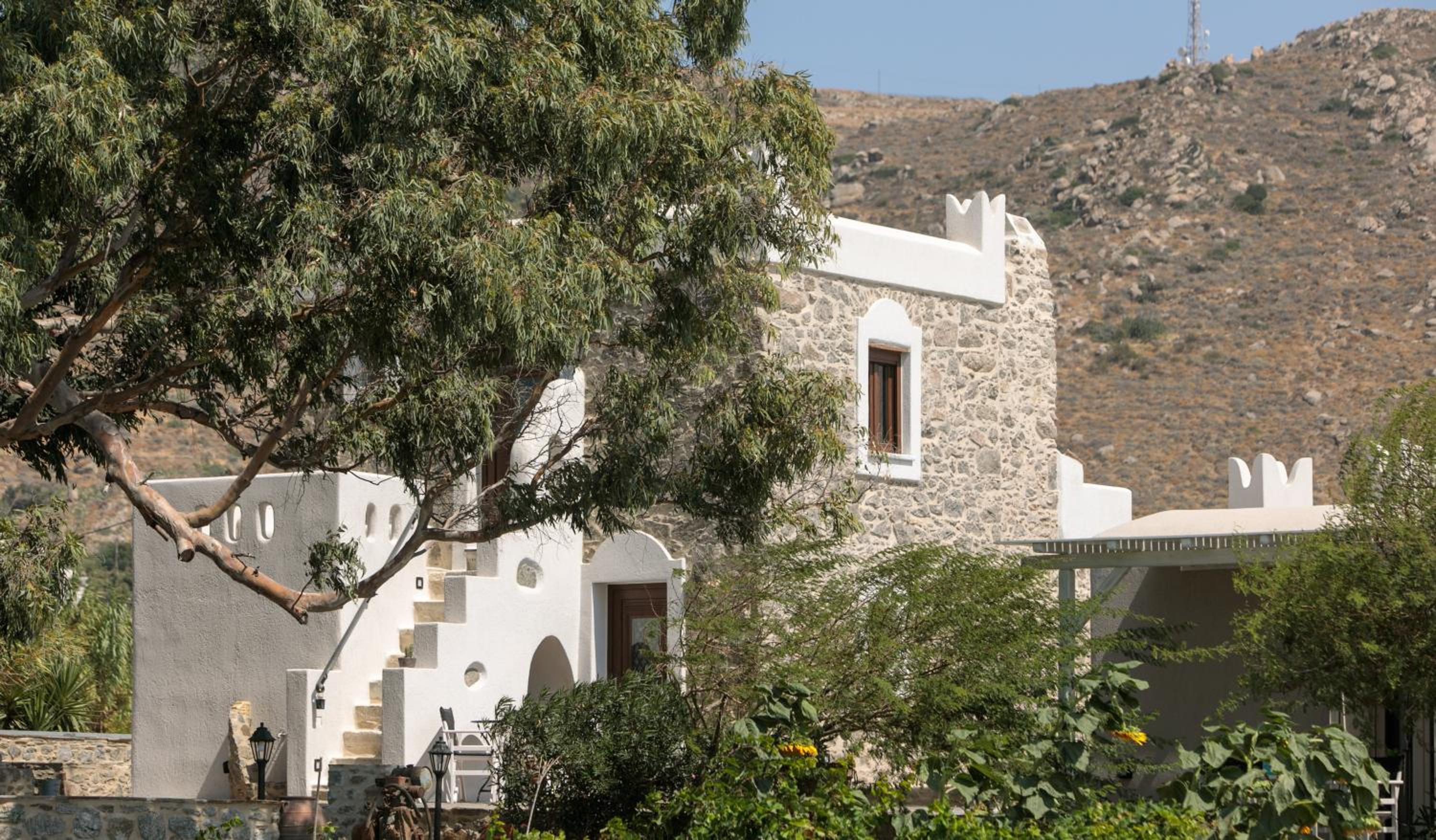 Peratsi Stone Houses