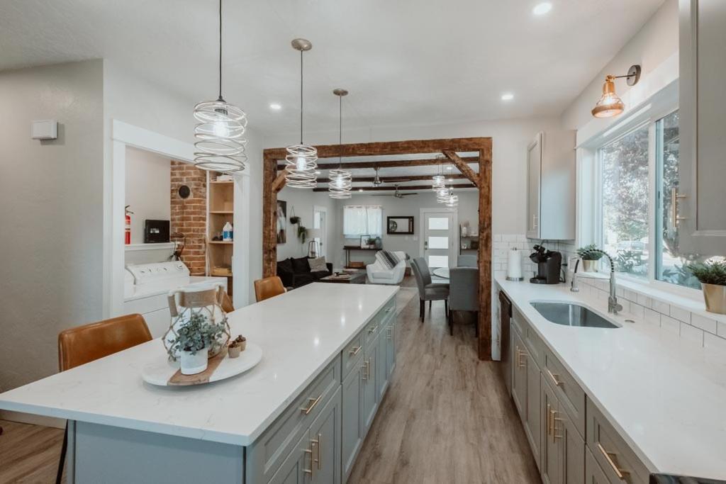 Albany Vacations - Urban Rustic Getaway - Property Image 3