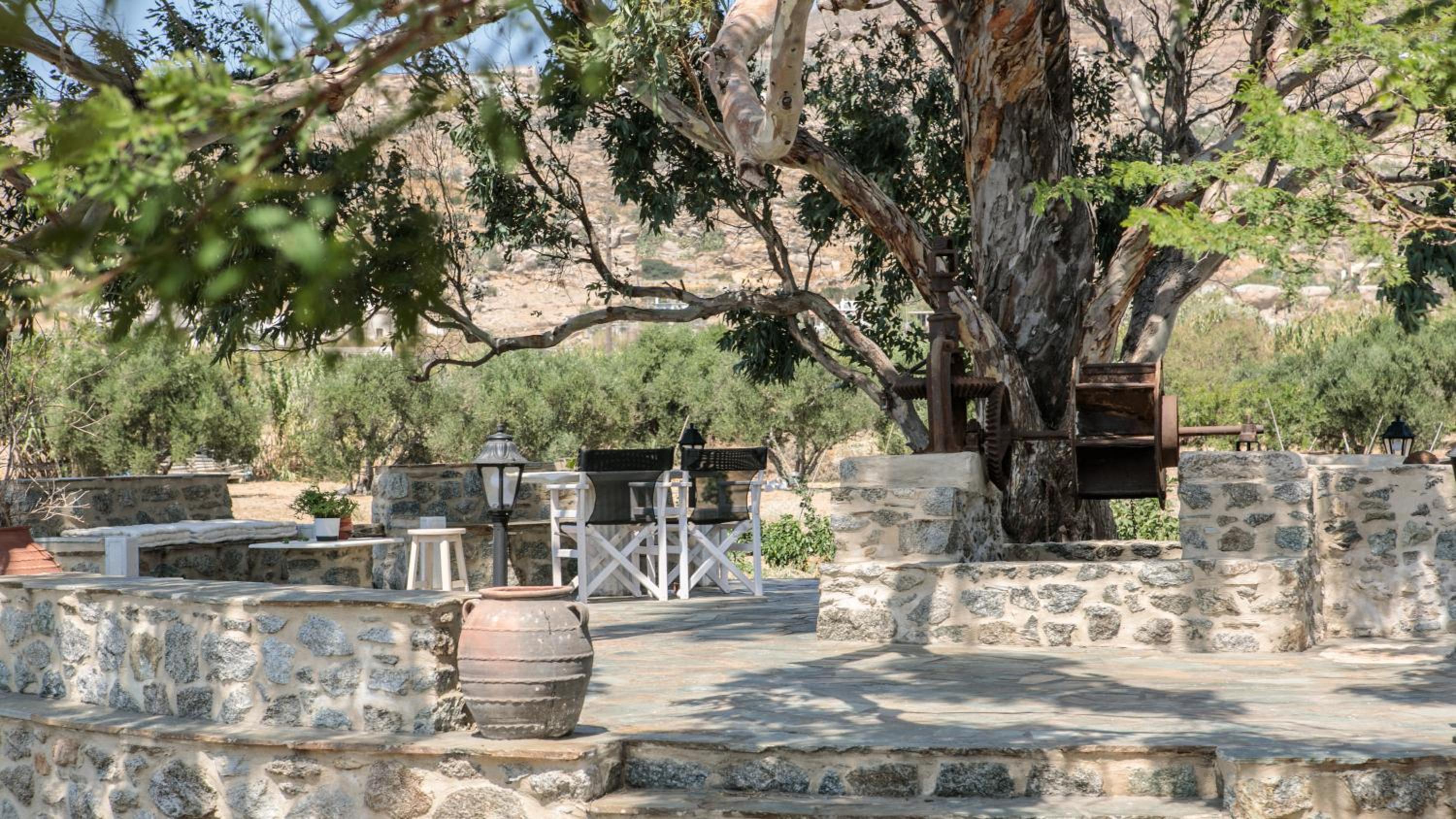 Peratsi Stone Houses