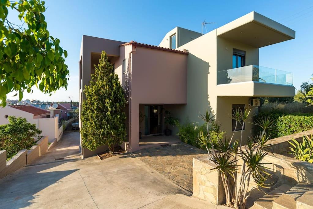 Dream's House - Villa with Pool & Stunning Views