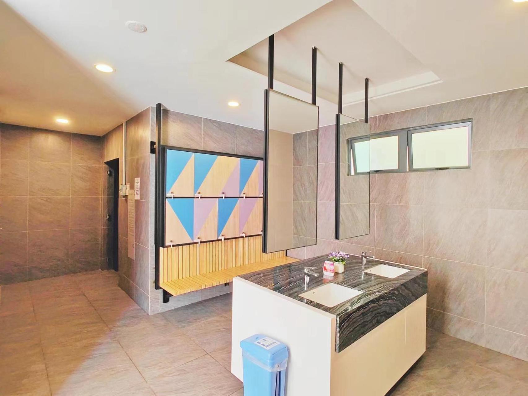 Central KL City Condo with Balcony Infinity Pool & LRT MRT & KLCC Mall Access